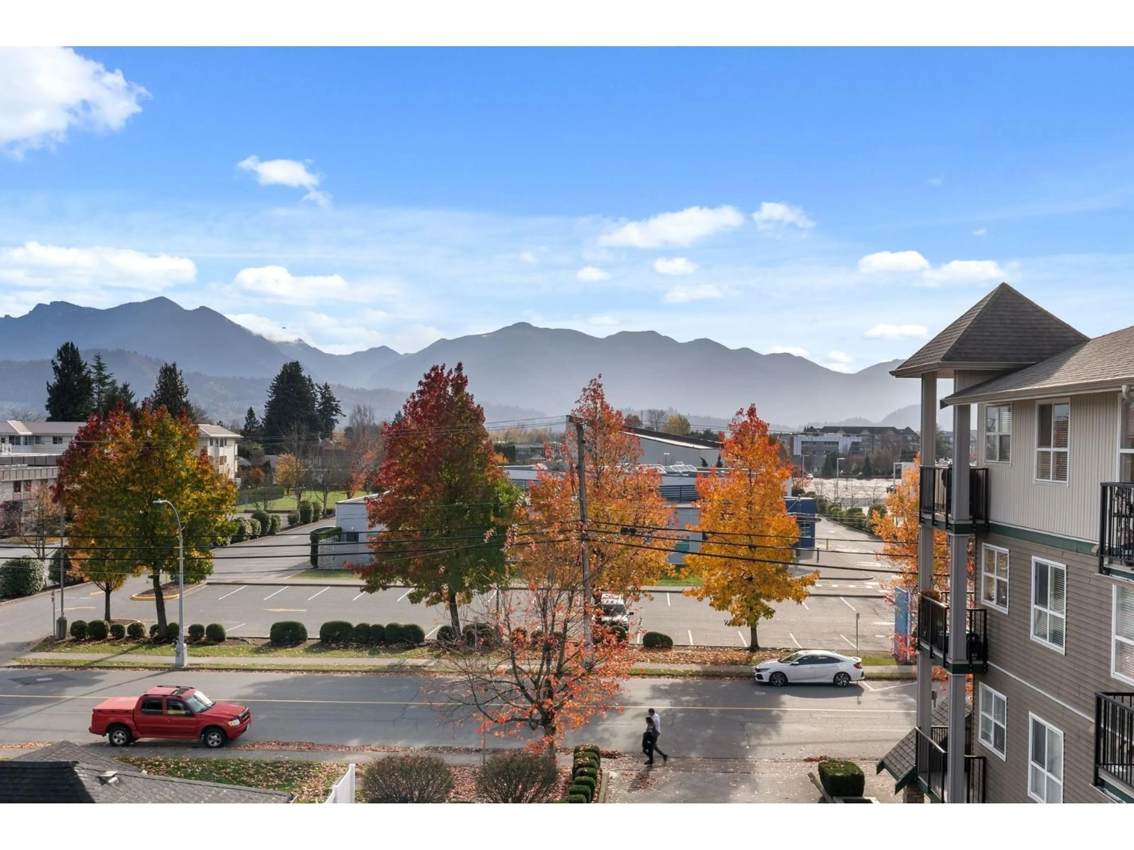 A pic from outside/outdoor area/front of a property/back of a property/a pic from drone, mountain view for 309 - 46053 CHILLIWACK CENTRAL ROAD, Chilliwack British Columbia V2P1J5