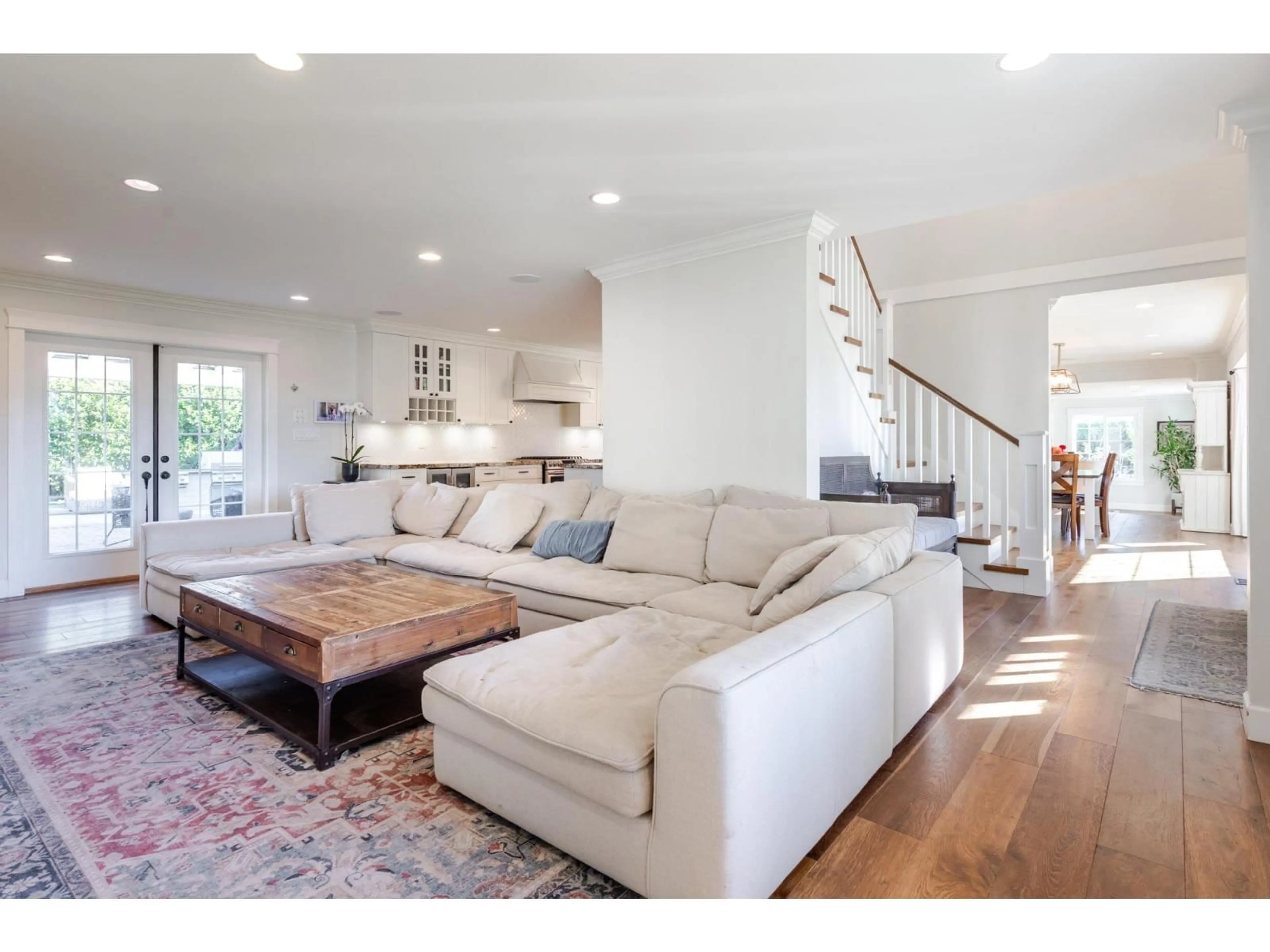 Living room with furniture, unknown for 23201 88, Langley British Columbia V1M2S5