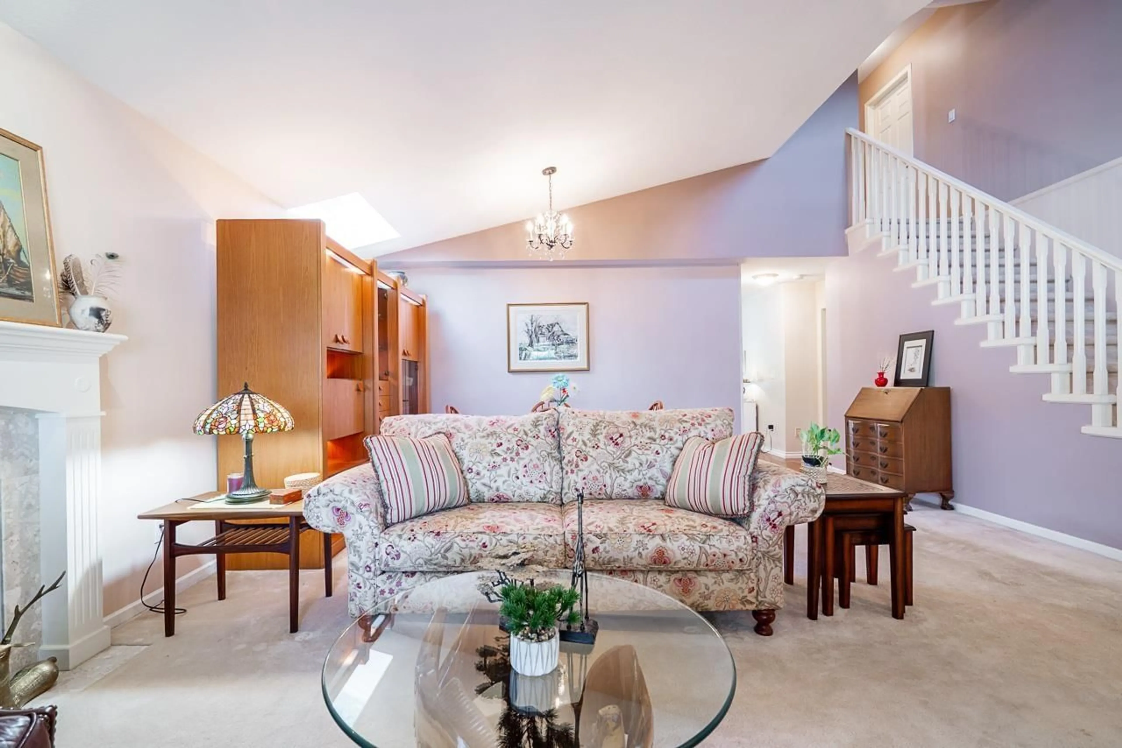 Living room with furniture, unknown for 142 - 9208 208, Langley British Columbia V1M2M9