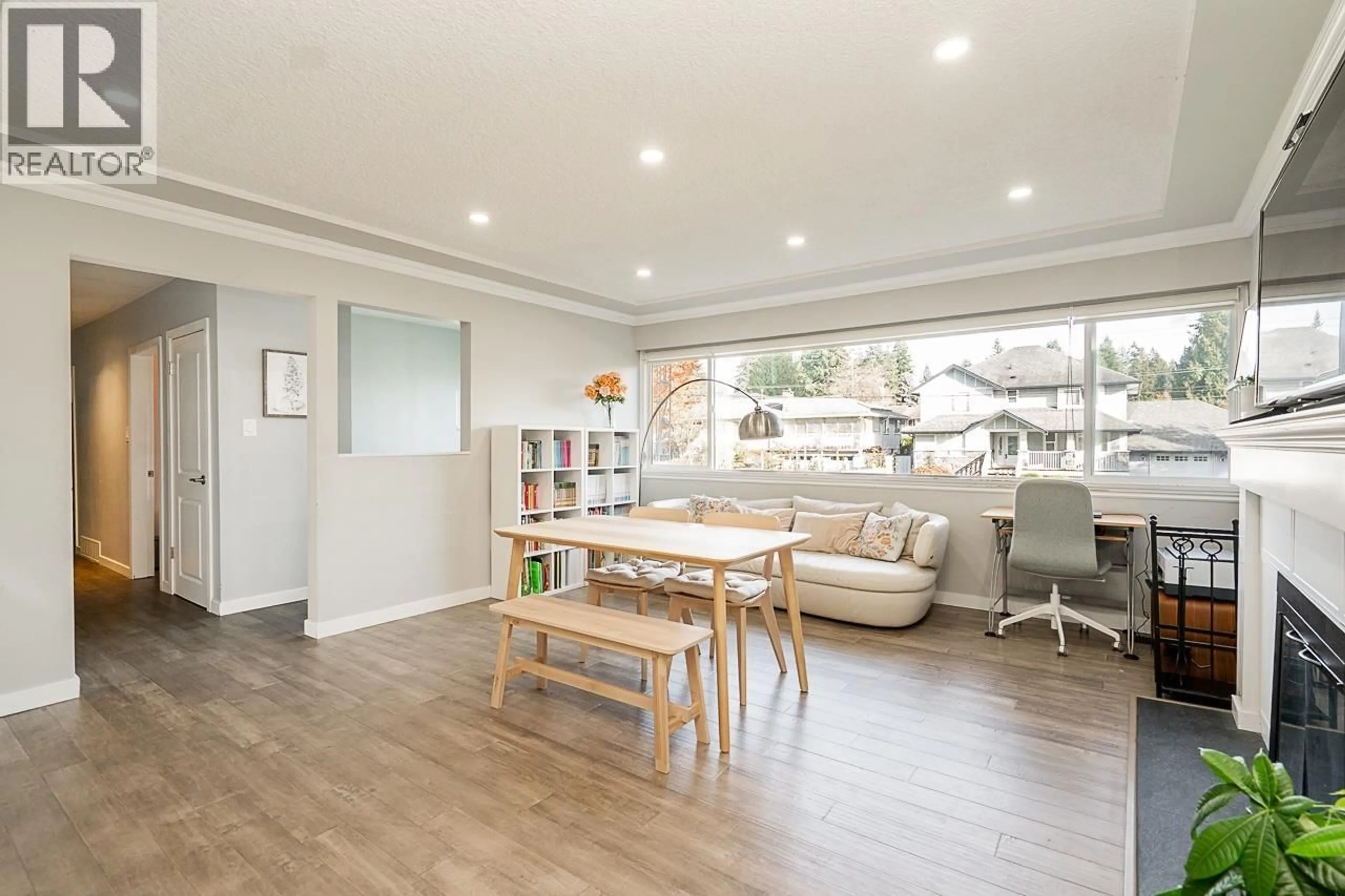 Living room with furniture, wood/laminate floor for 428 MIDVALE STREET, Coquitlam British Columbia V3K5H5