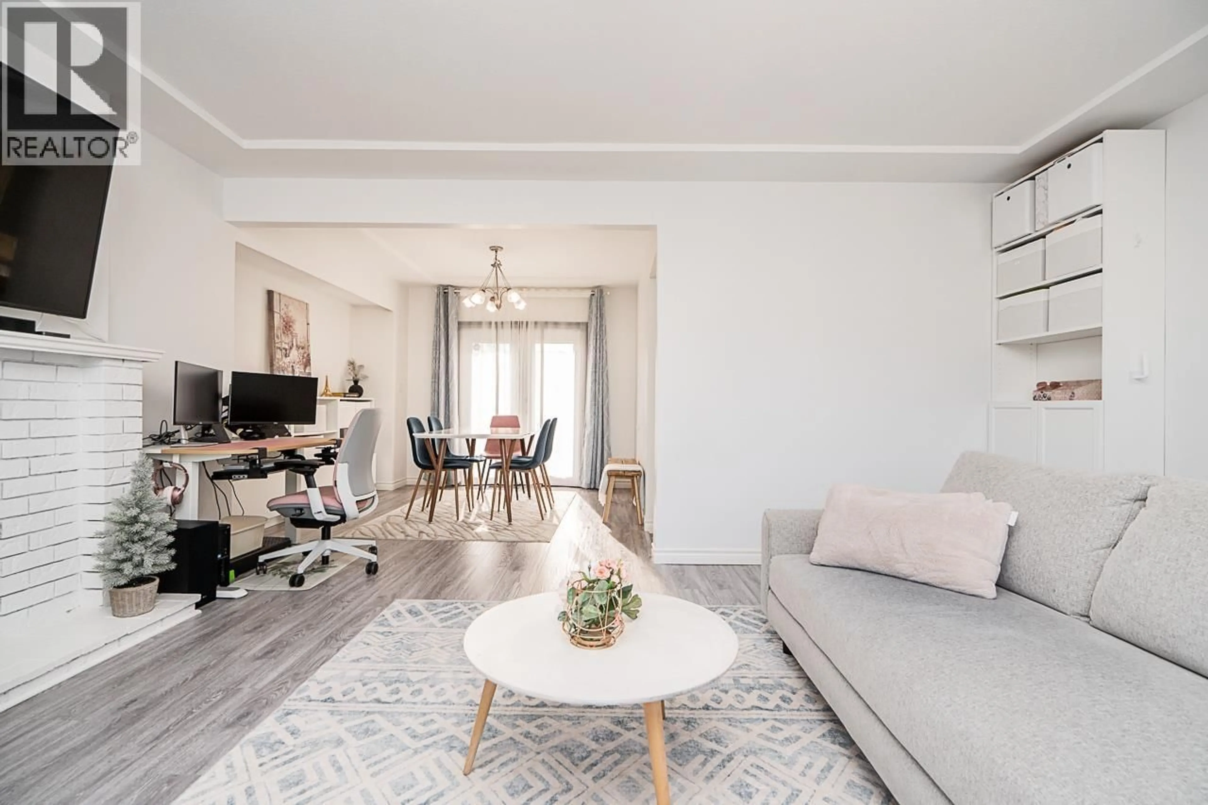 Living room with furniture, unknown for 3738 FOREST STREET, Burnaby British Columbia V5G1W6