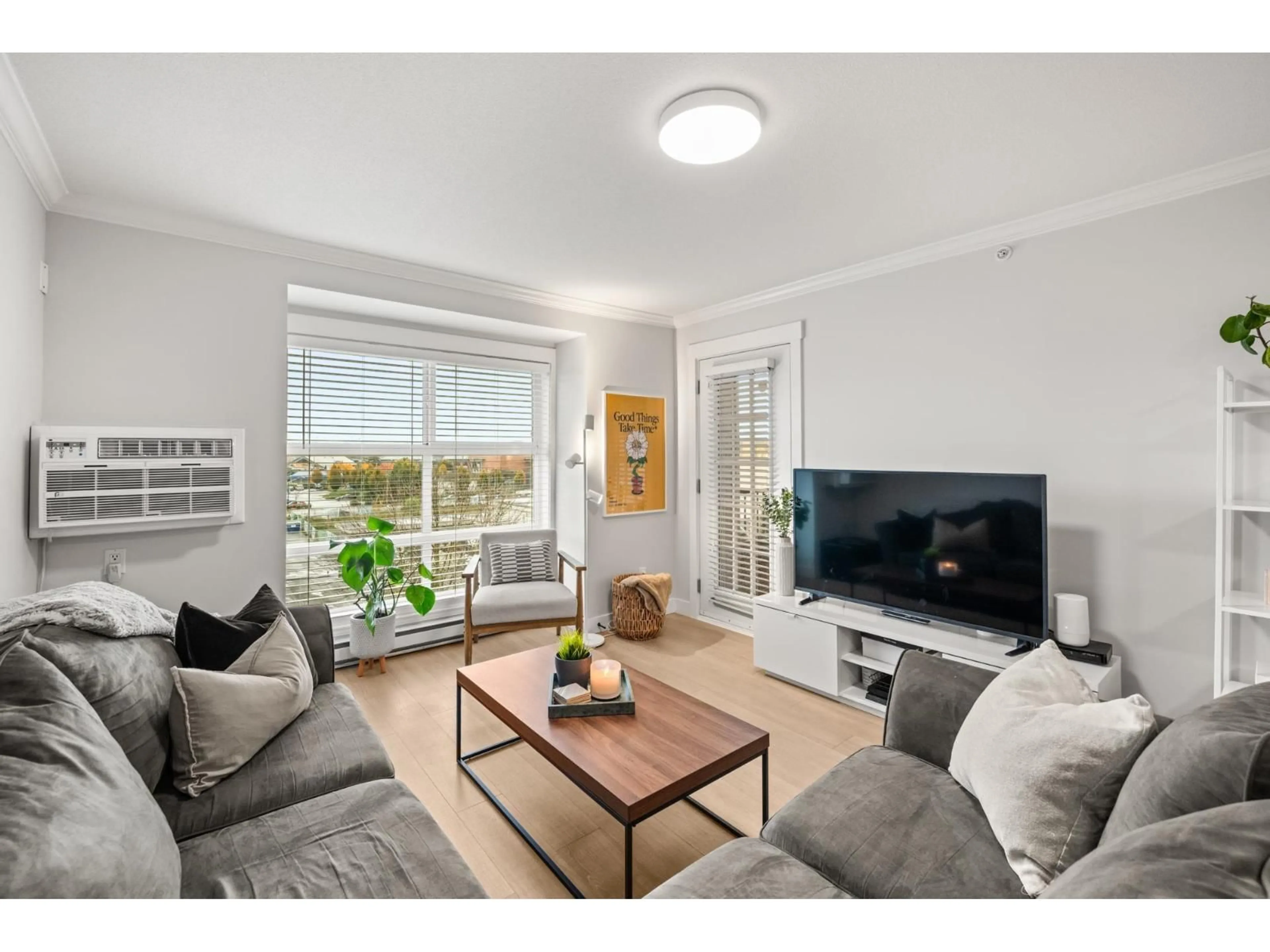 Living room with furniture, unknown for 423 - 17769 57, Surrey British Columbia V3S1H1