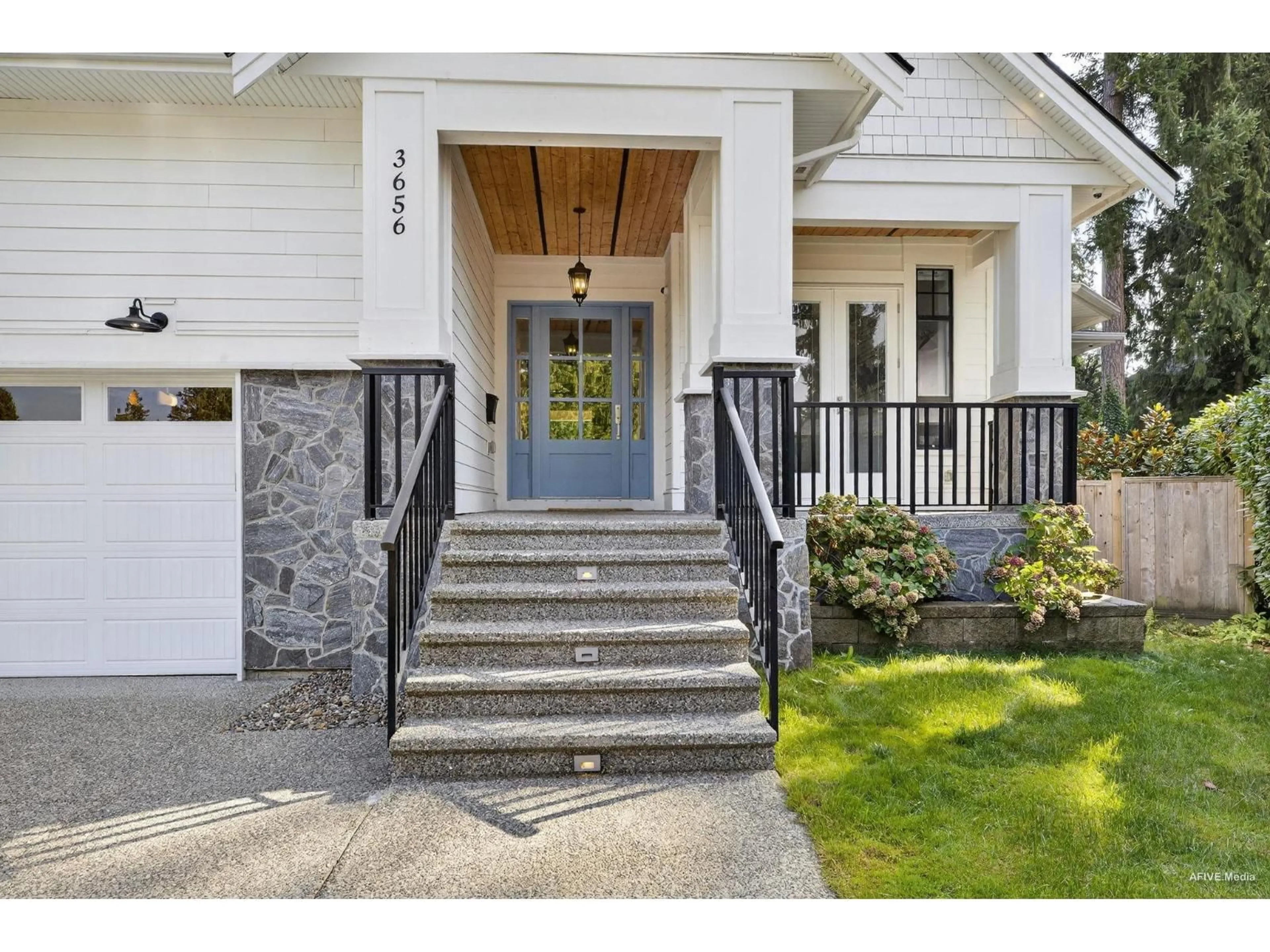Indoor entryway for 3656 206A, Langley British Columbia V3A6R9