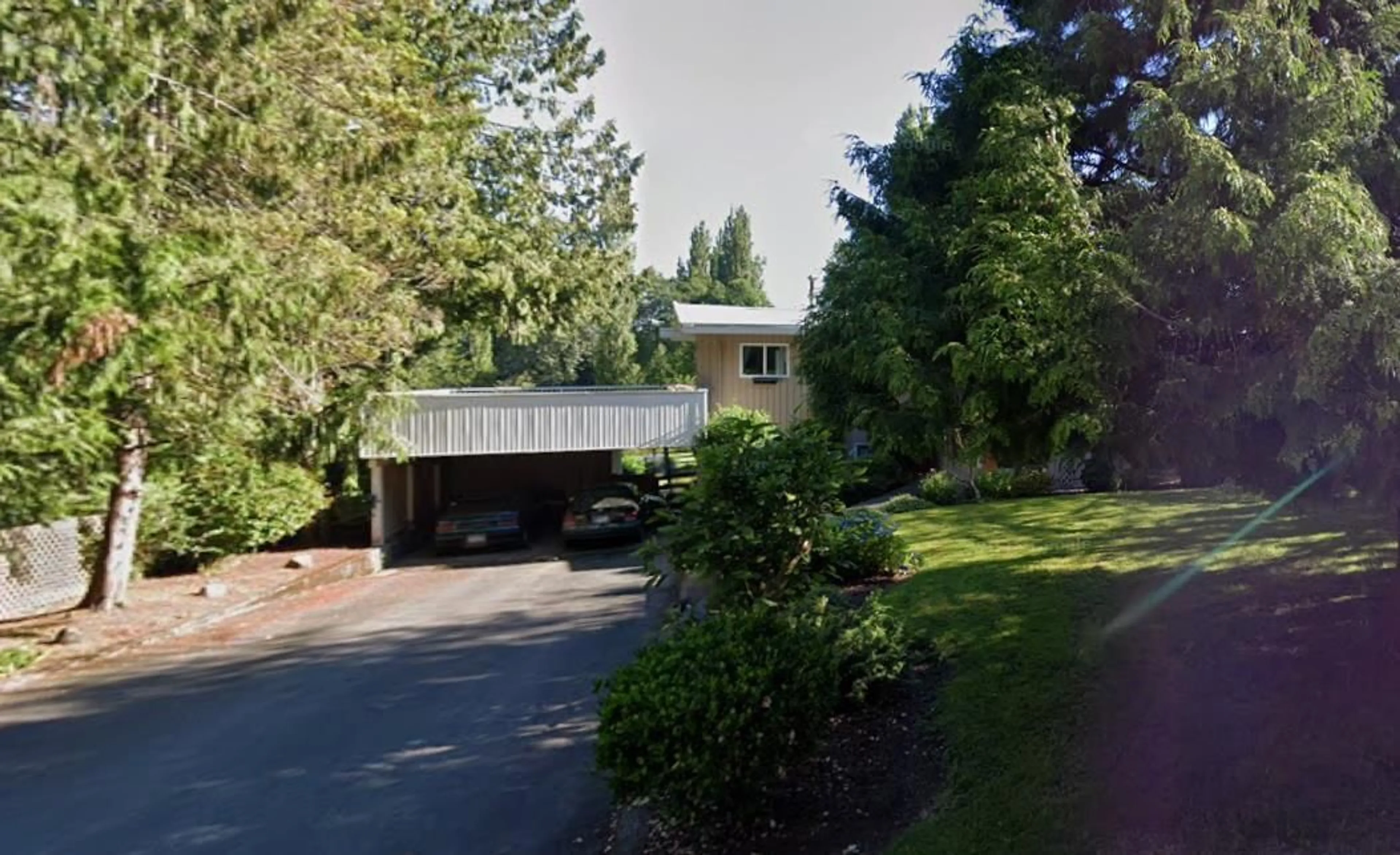 A pic from outside/outdoor area/front of a property/back of a property/a pic from drone, street for 18351 74, Surrey British Columbia V4N6C1