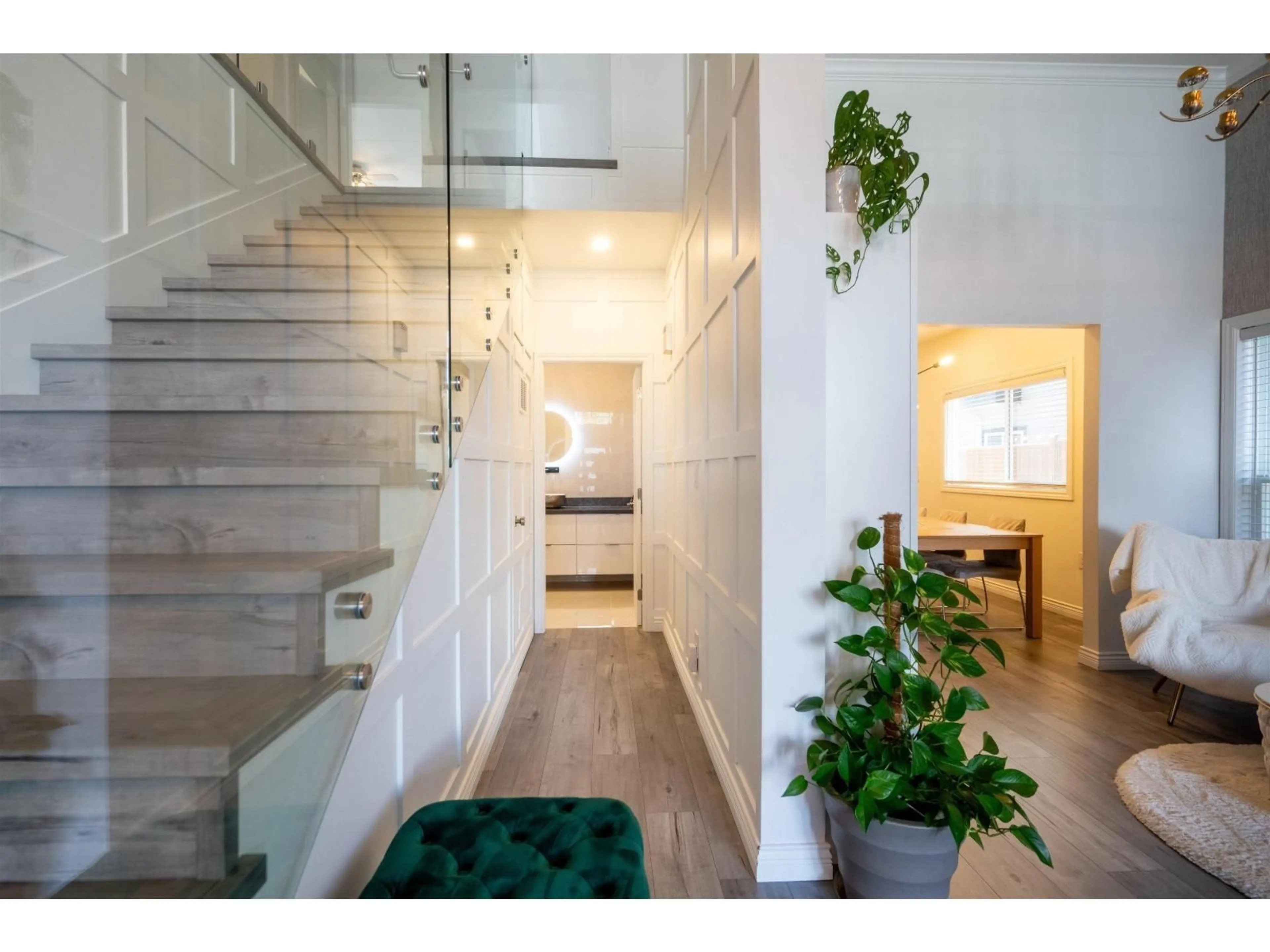 Indoor entryway for 11646 82, Delta British Columbia V4C2C4