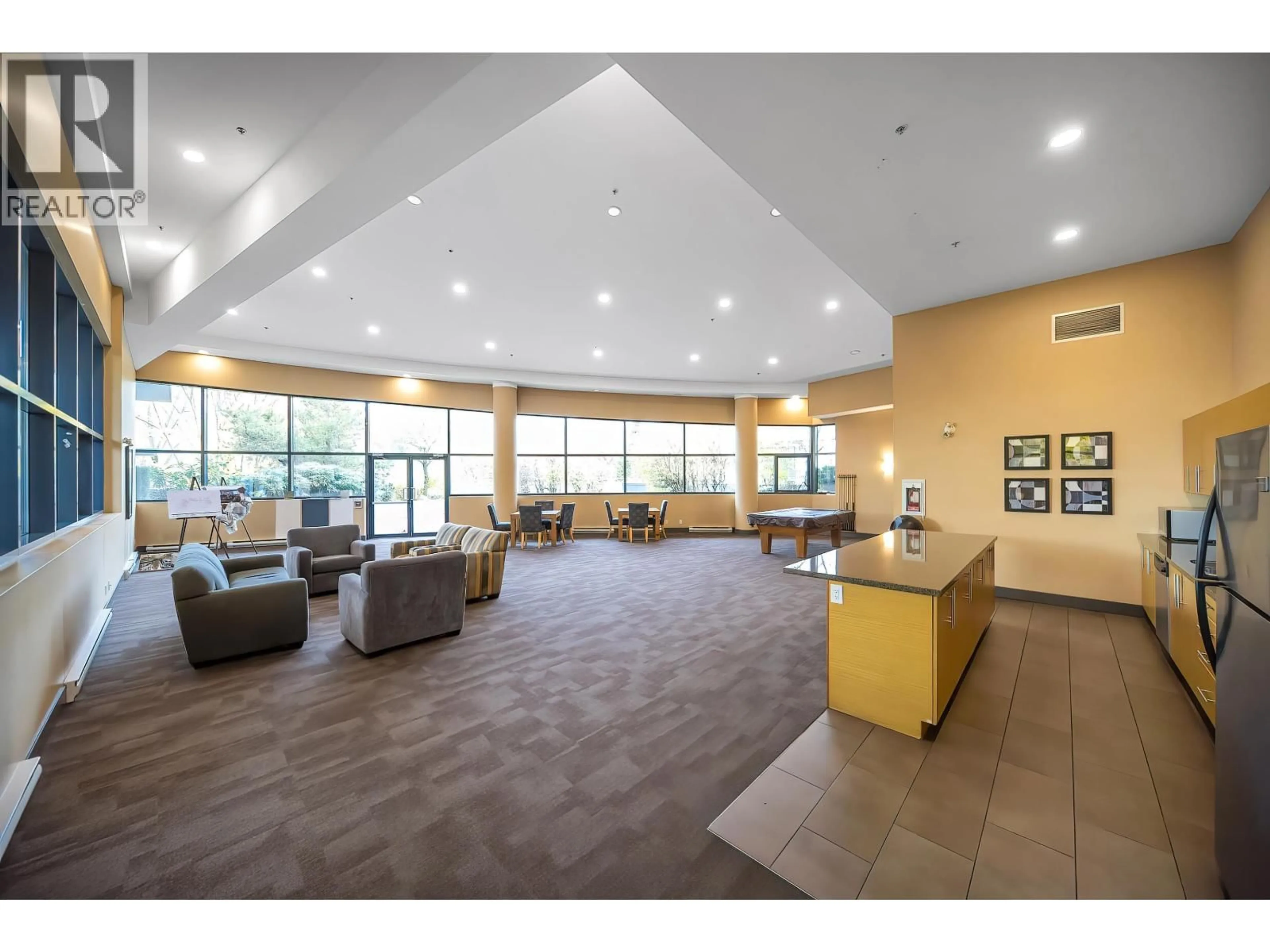 Lobby for 205 - 5611 GORING STREET, Burnaby British Columbia V5B0A3