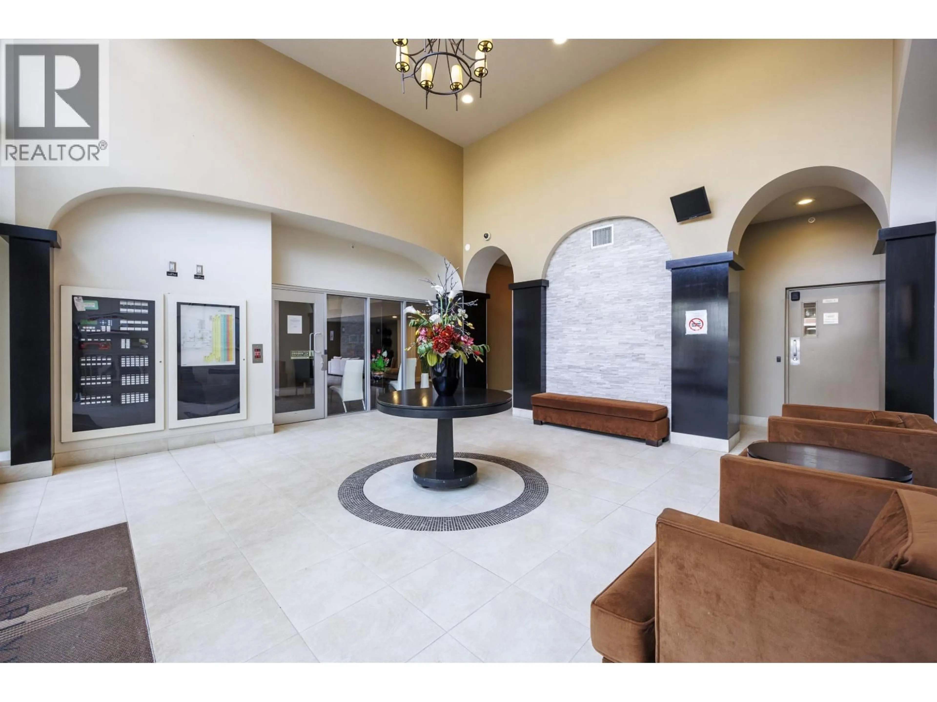 Lobby for 705 - 280 ROSS DRIVE, New Westminster British Columbia V3L0C2