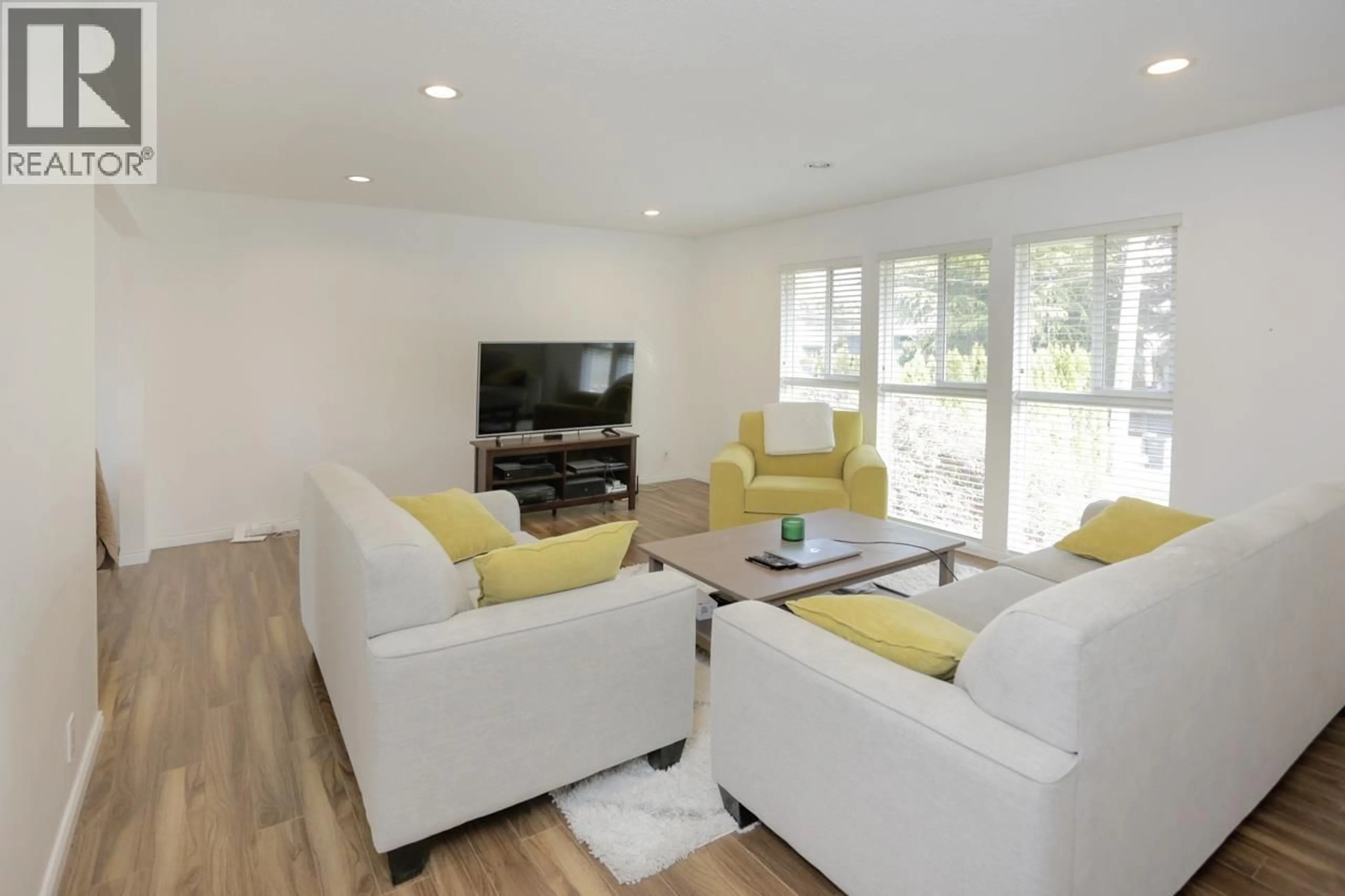 Living room with furniture, unknown for 619 ADLER AVENUE, Coquitlam British Columbia V3J2T5