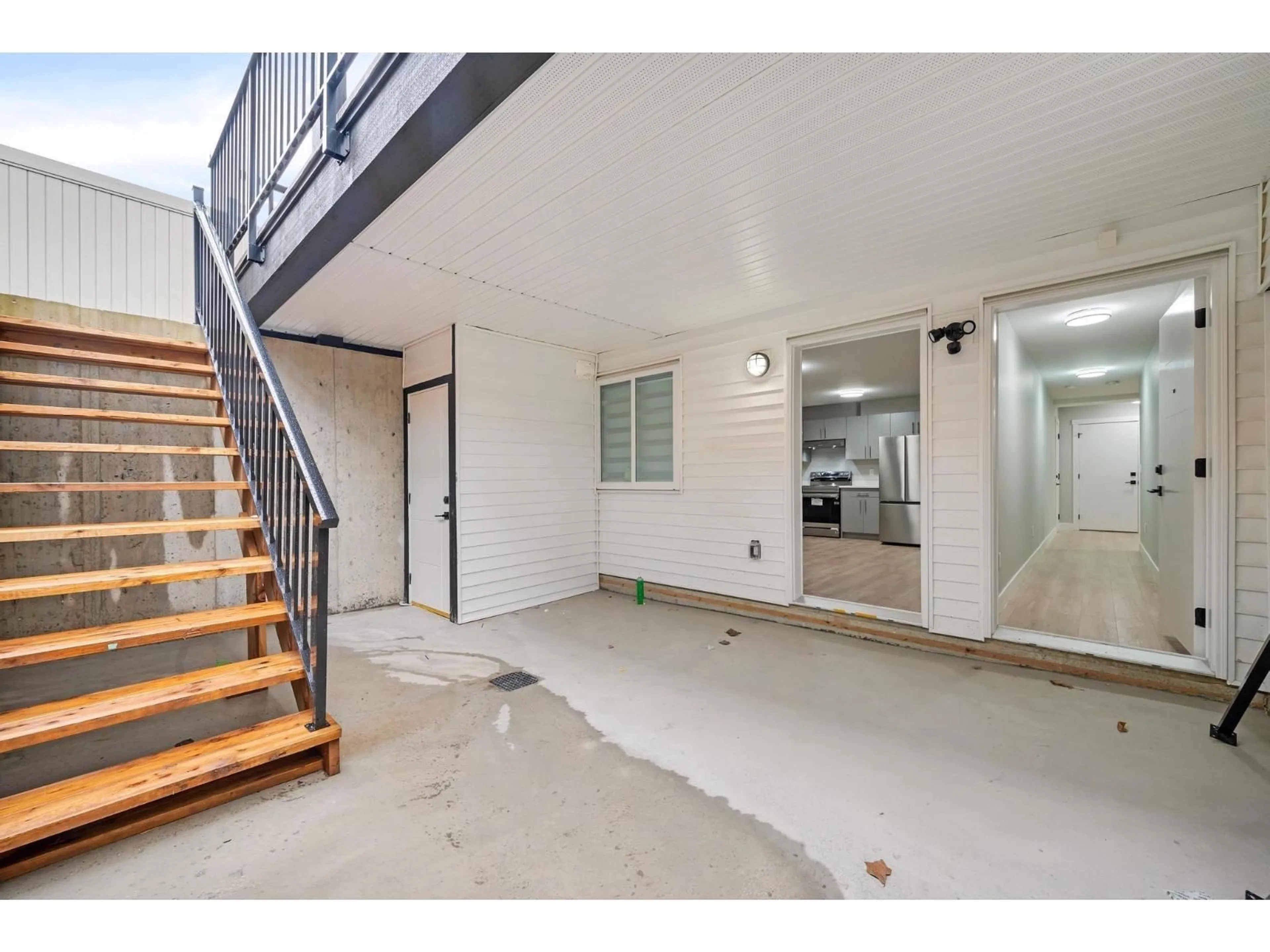 Unknown for 19351 71, Surrey British Columbia V4N1N2