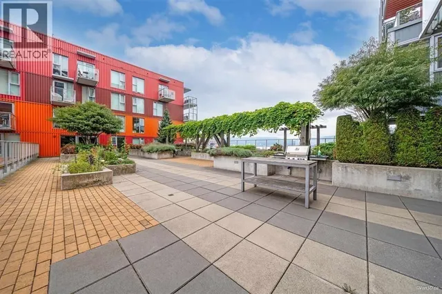 201 - 983 HASTINGS STREET, Vancouver 3