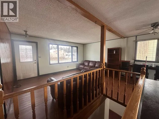 5204 TAMARACK CRESCENT, Fort Nelson 2