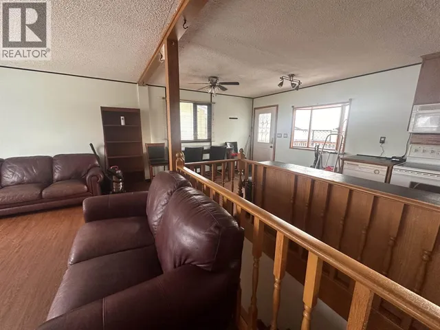 5204 TAMARACK CRESCENT, Fort Nelson 4