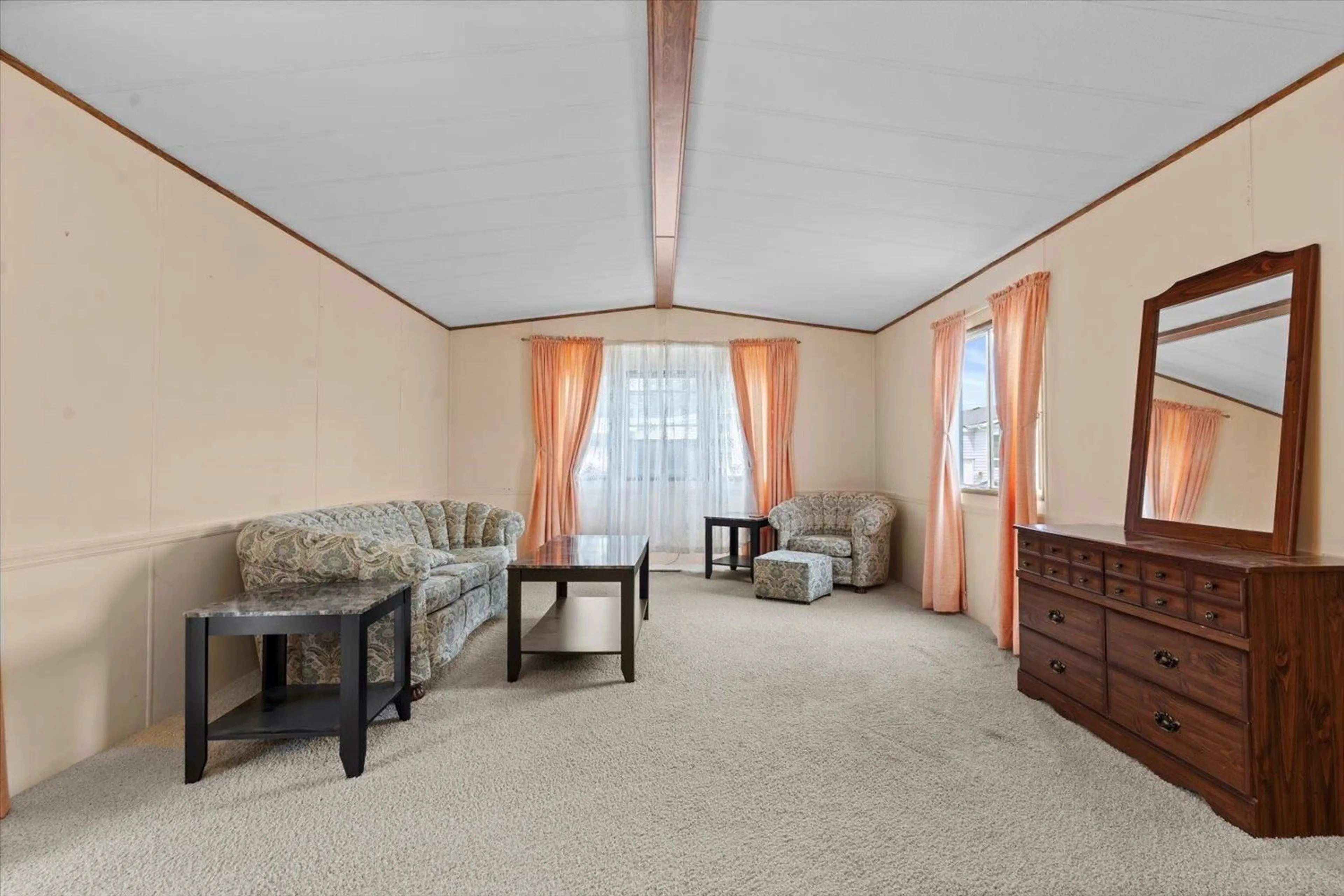 Living room with furniture, unknown for 33 - 9055 ASHWELL ROAD, Chilliwack British Columbia V2P6H4