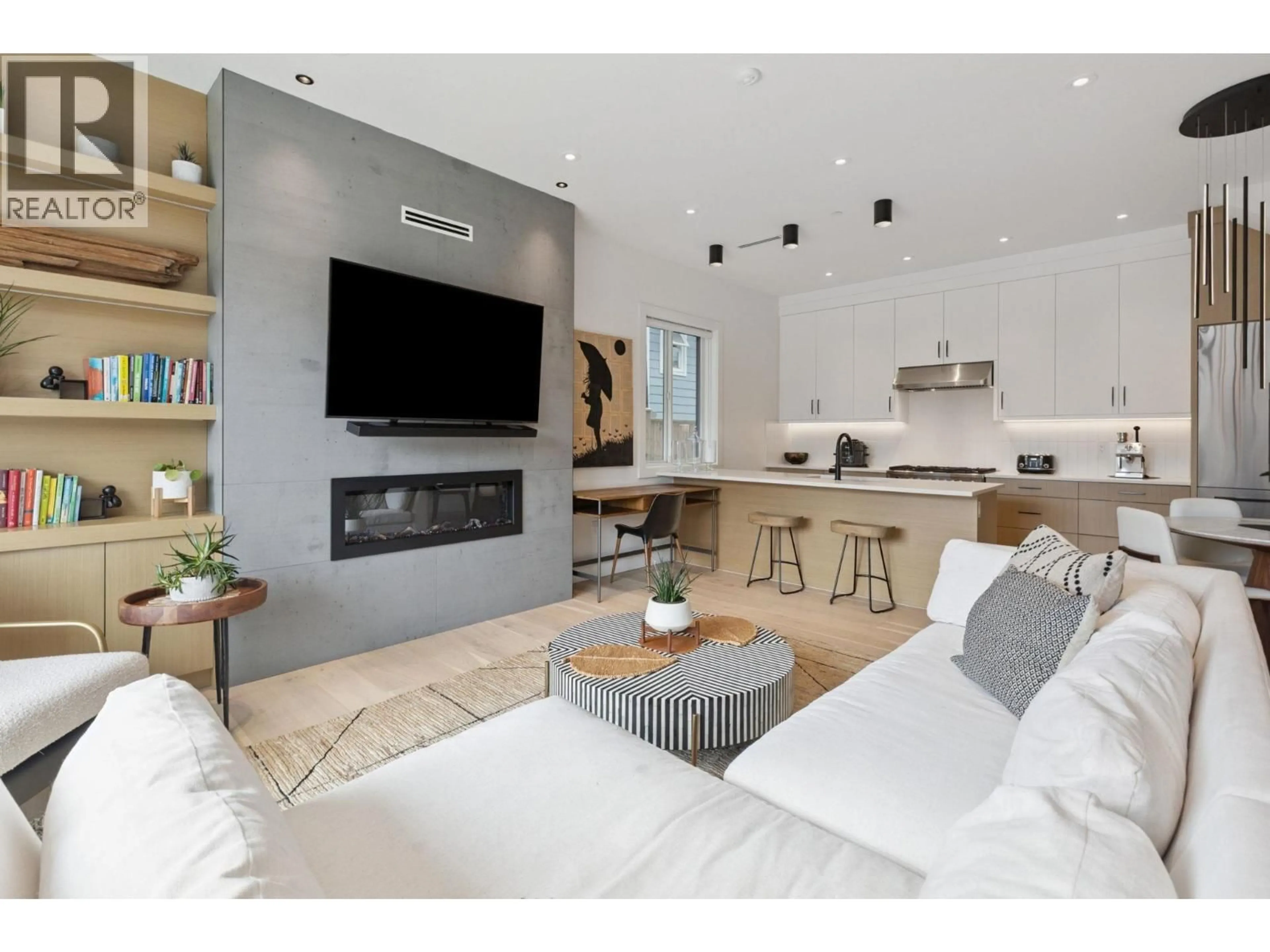 Living room with furniture, unknown for 1 - 1621 11TH AVENUE, Vancouver British Columbia V5N1Y8