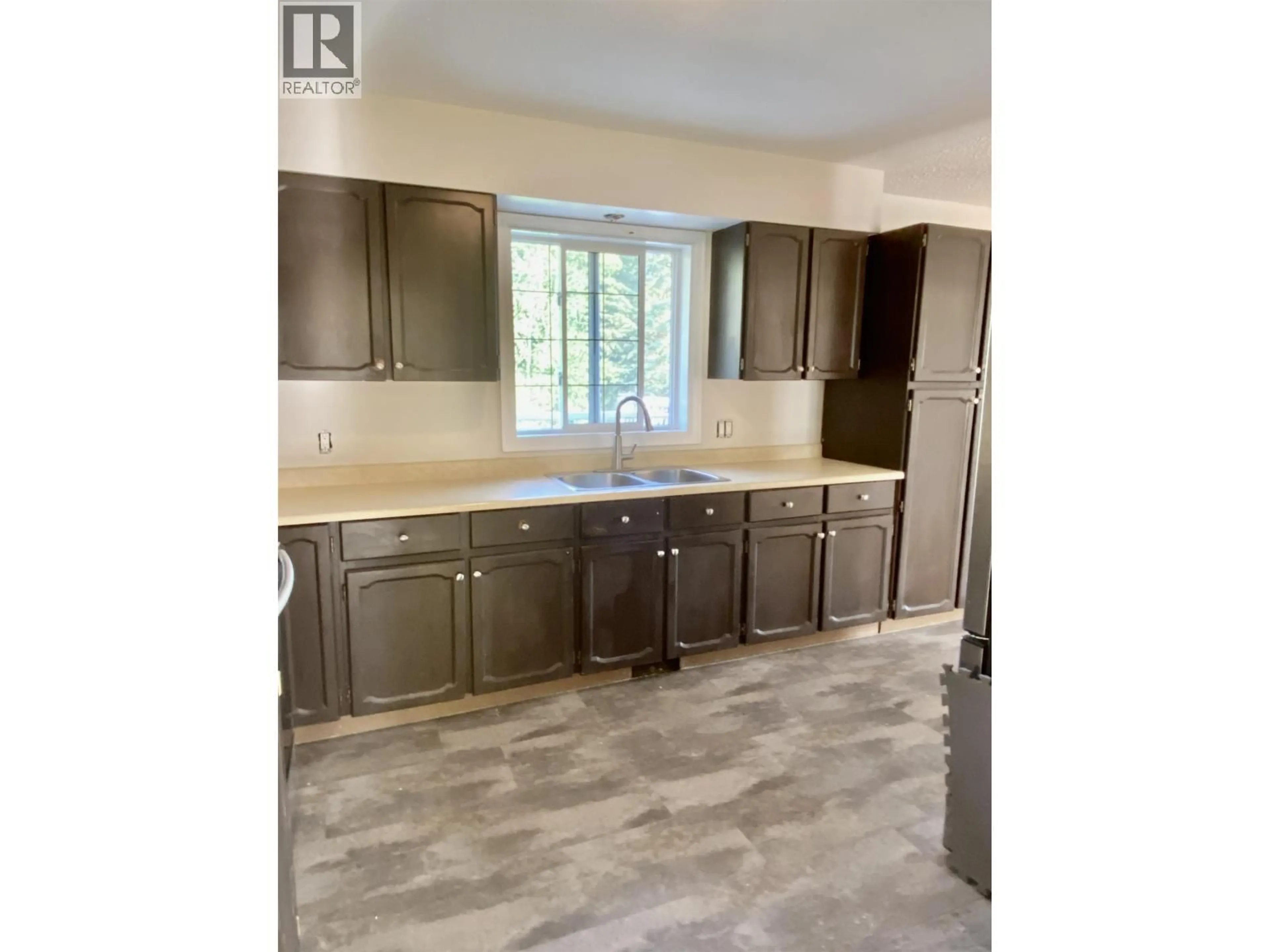 Open concept kitchen, unknown for 7946 ROSEWOOD PLACE, Prince George British Columbia V2N5M9