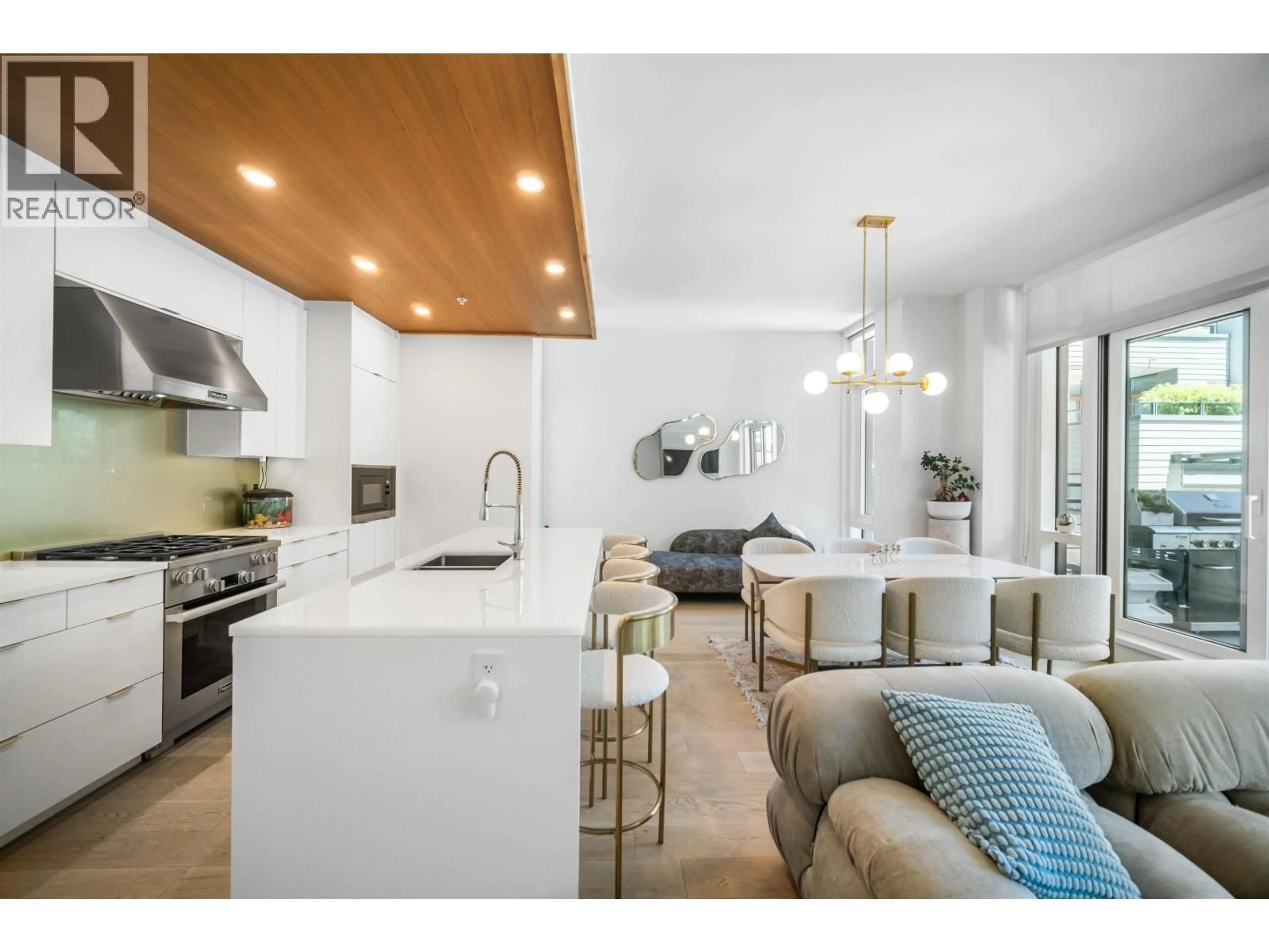 Open concept kitchen, unknown for 301 - 6697 NELSON AVENUE, West Vancouver British Columbia V7W2B2