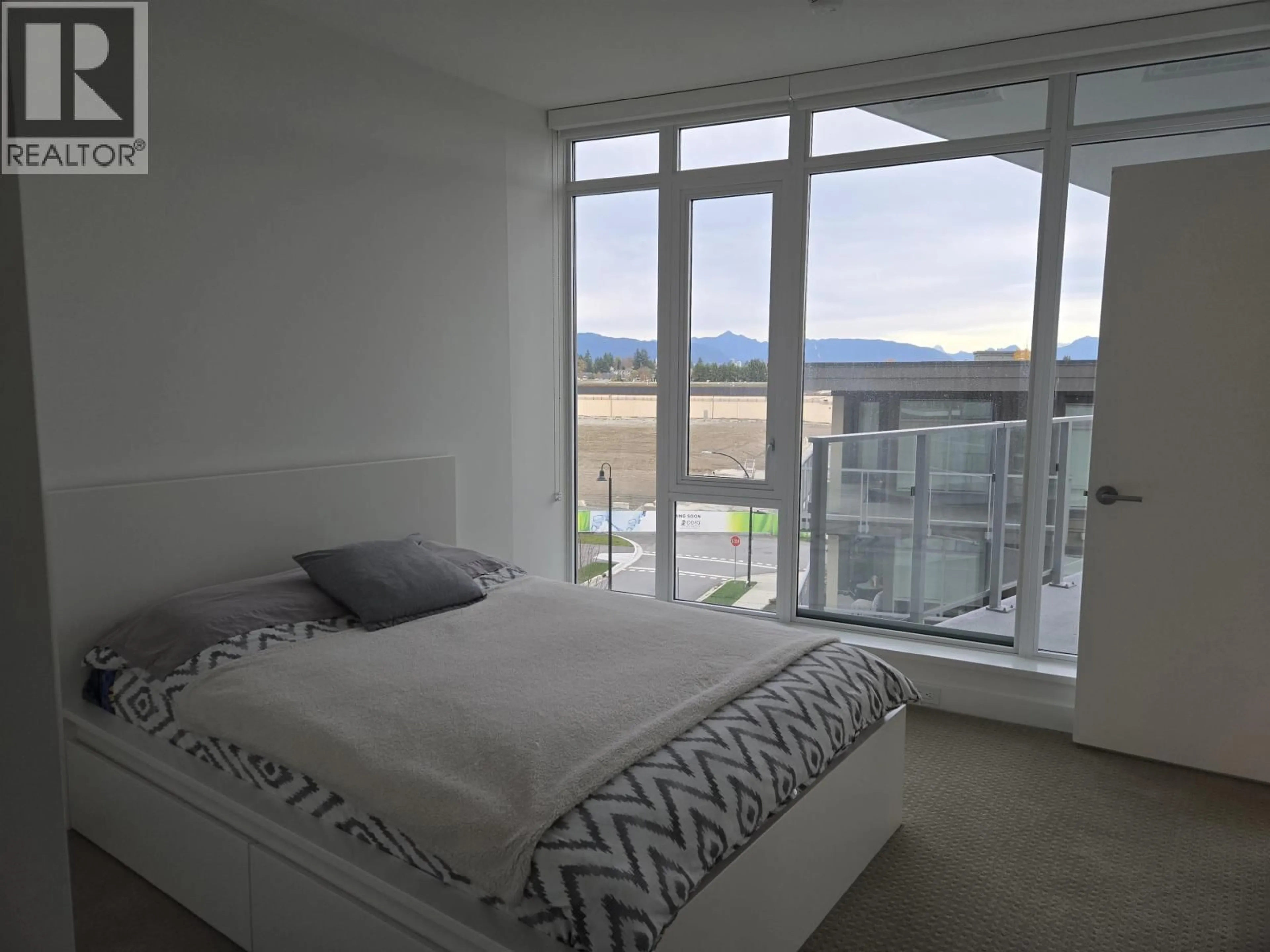 Bedroom with bed, unknown for 407 - 7769 PARK CRESCENT, Burnaby British Columbia V3N0J7