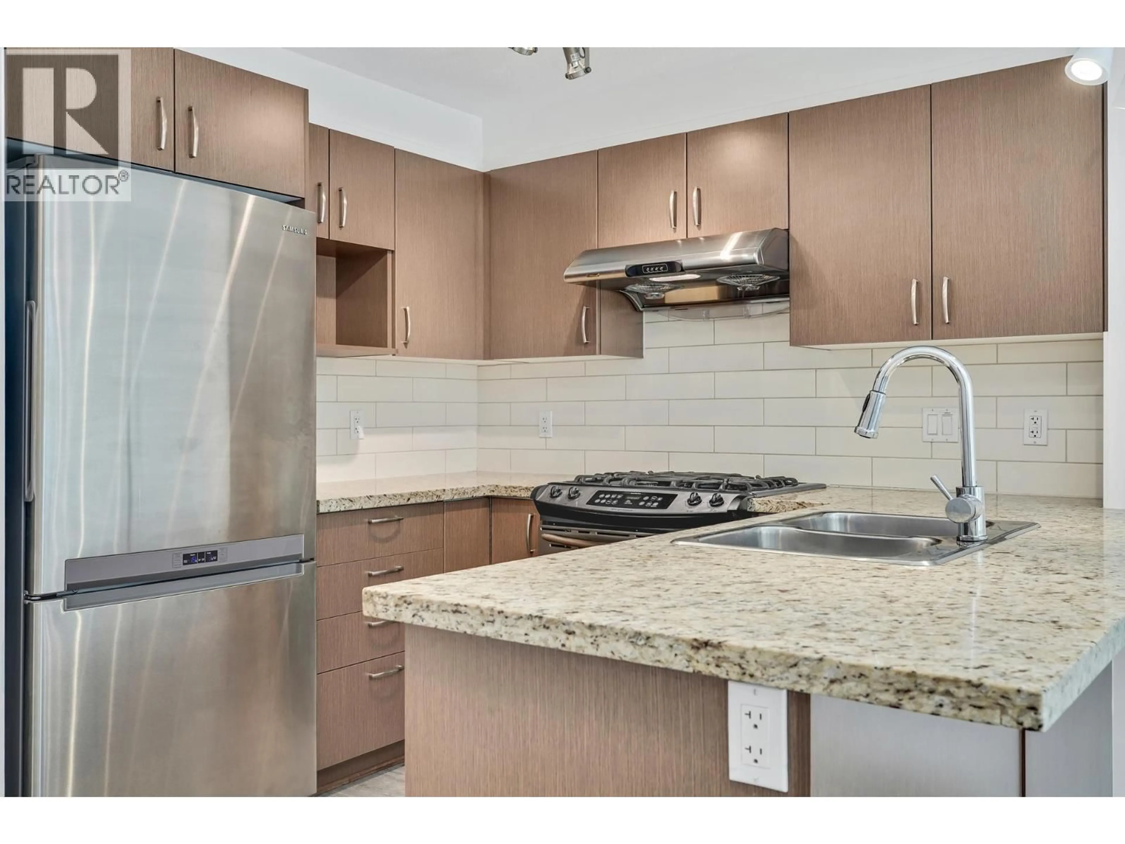 Standard kitchen, unknown for 204 - 3097 LINCOLN AVENUE, Coquitlam British Columbia V3B0E3