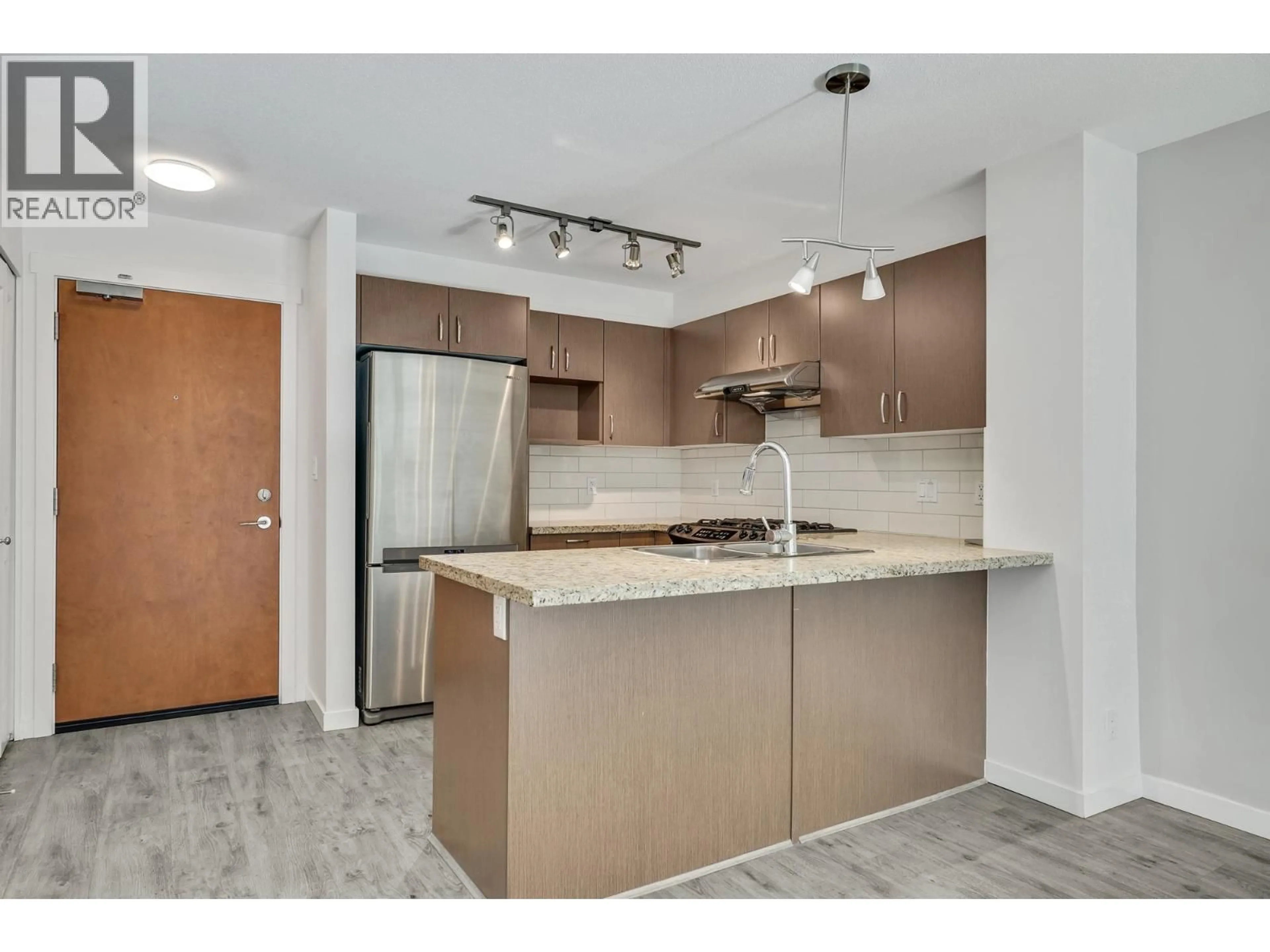 Standard kitchen, unknown for 204 - 3097 LINCOLN AVENUE, Coquitlam British Columbia V3B0E3