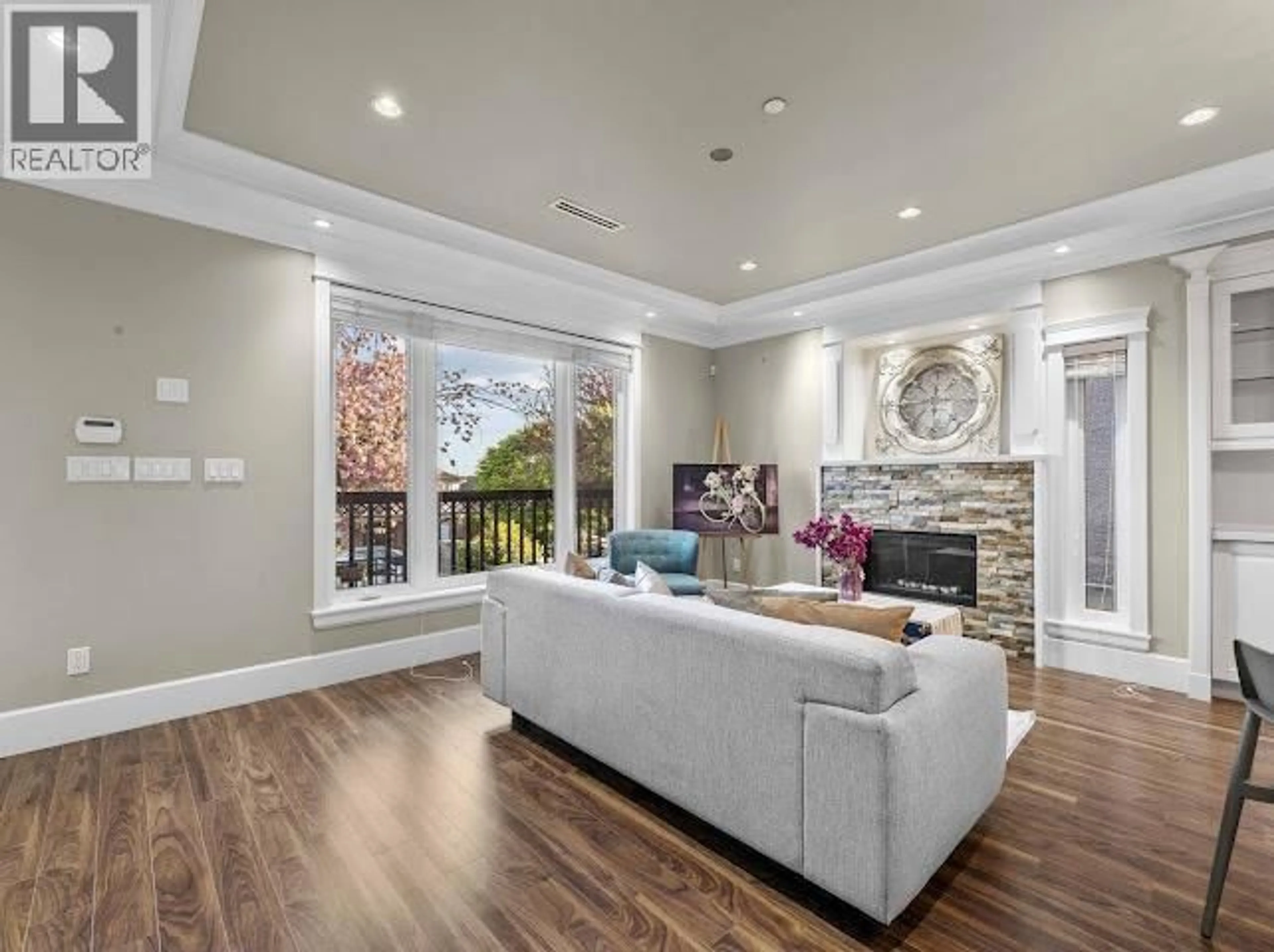 Living room with furniture, unknown for 455 60TH AVENUE, Vancouver British Columbia V5X2A1