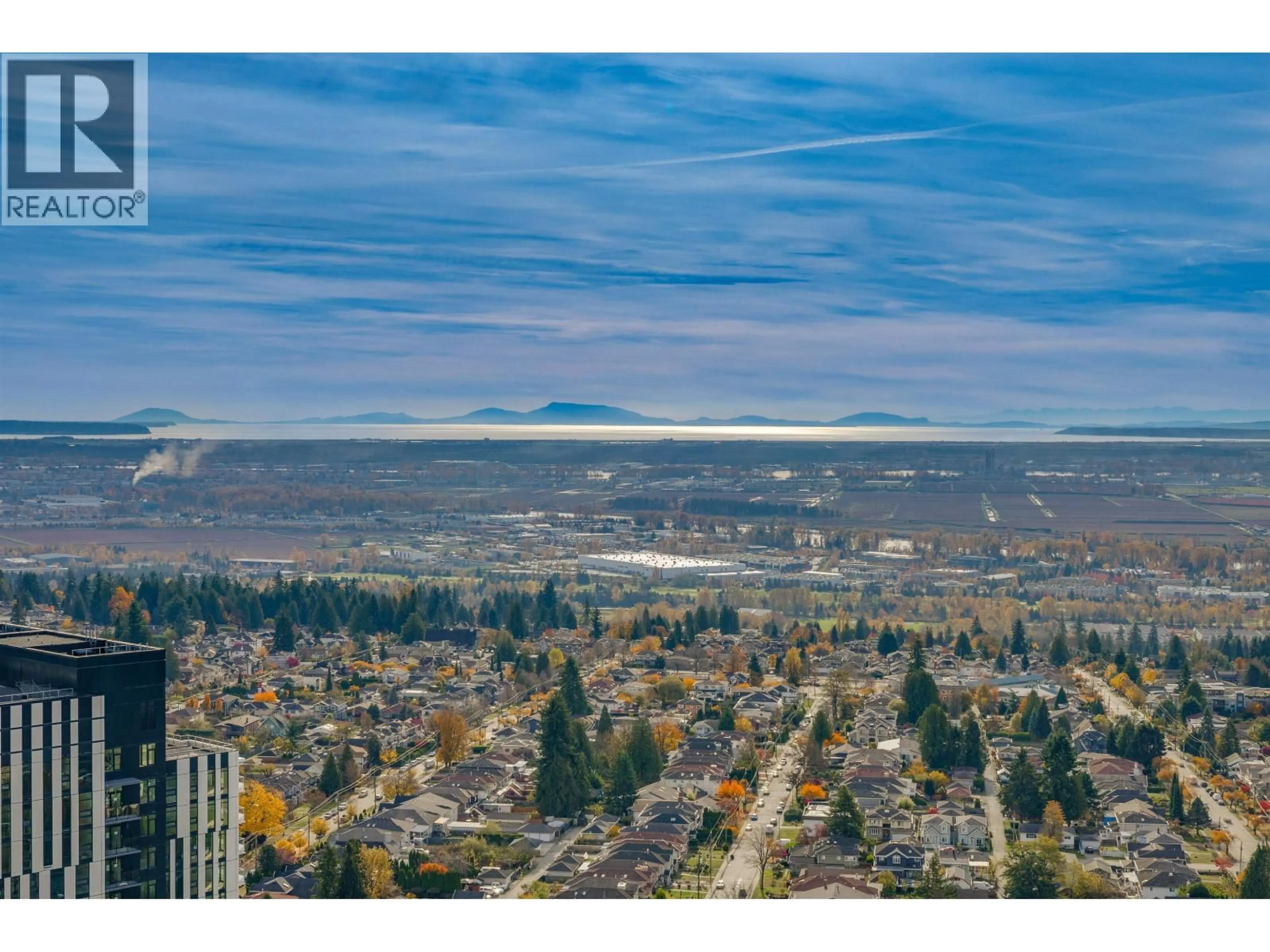 A pic from outside/outdoor area/front of a property/back of a property/a pic from drone, mountain view for 5503 - 6461 TELFORD AVENUE, Burnaby British Columbia V5H0B7