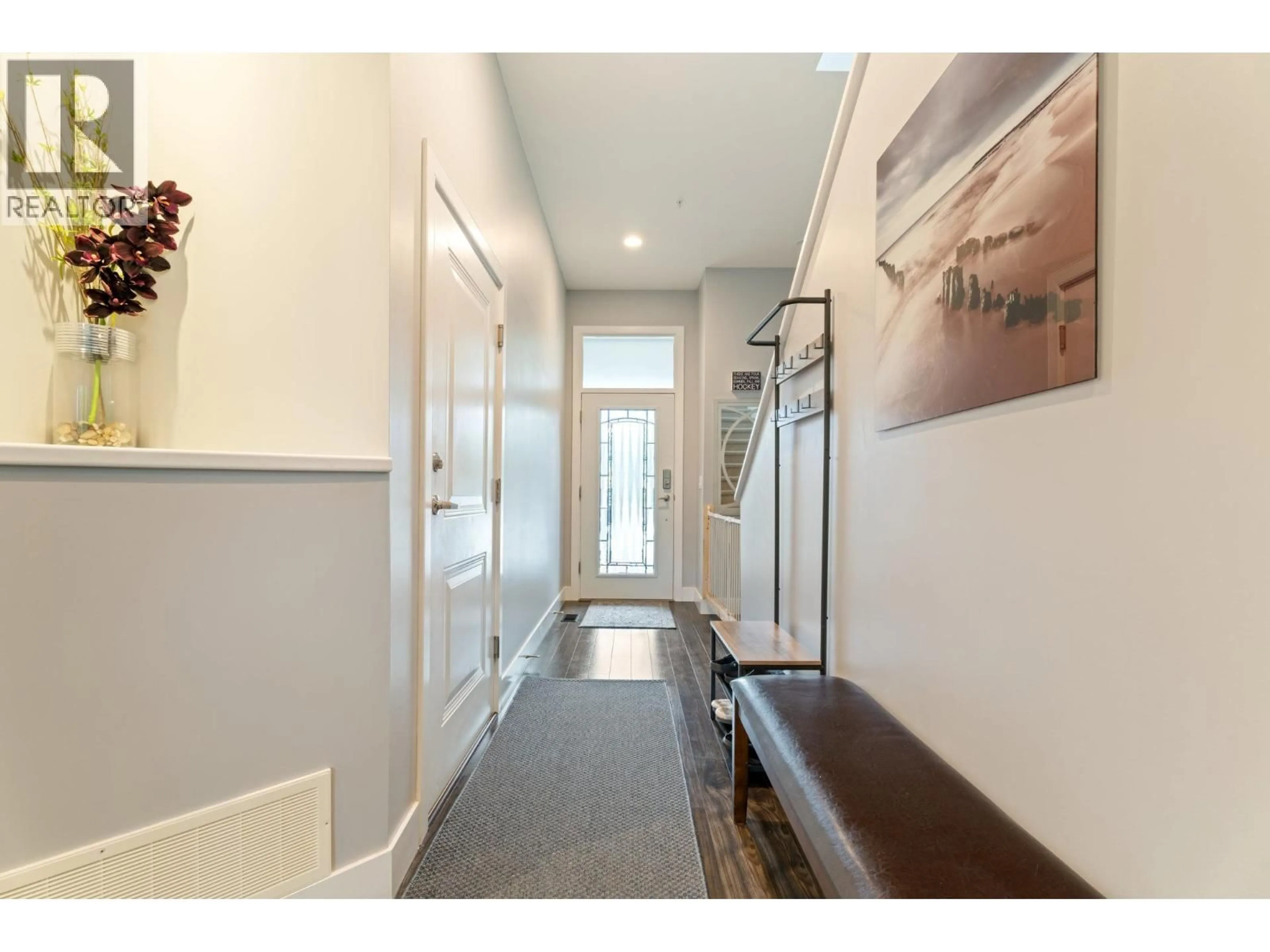 Indoor entryway for 24725 104 AVENUE, Maple Ridge British Columbia V2W0H8