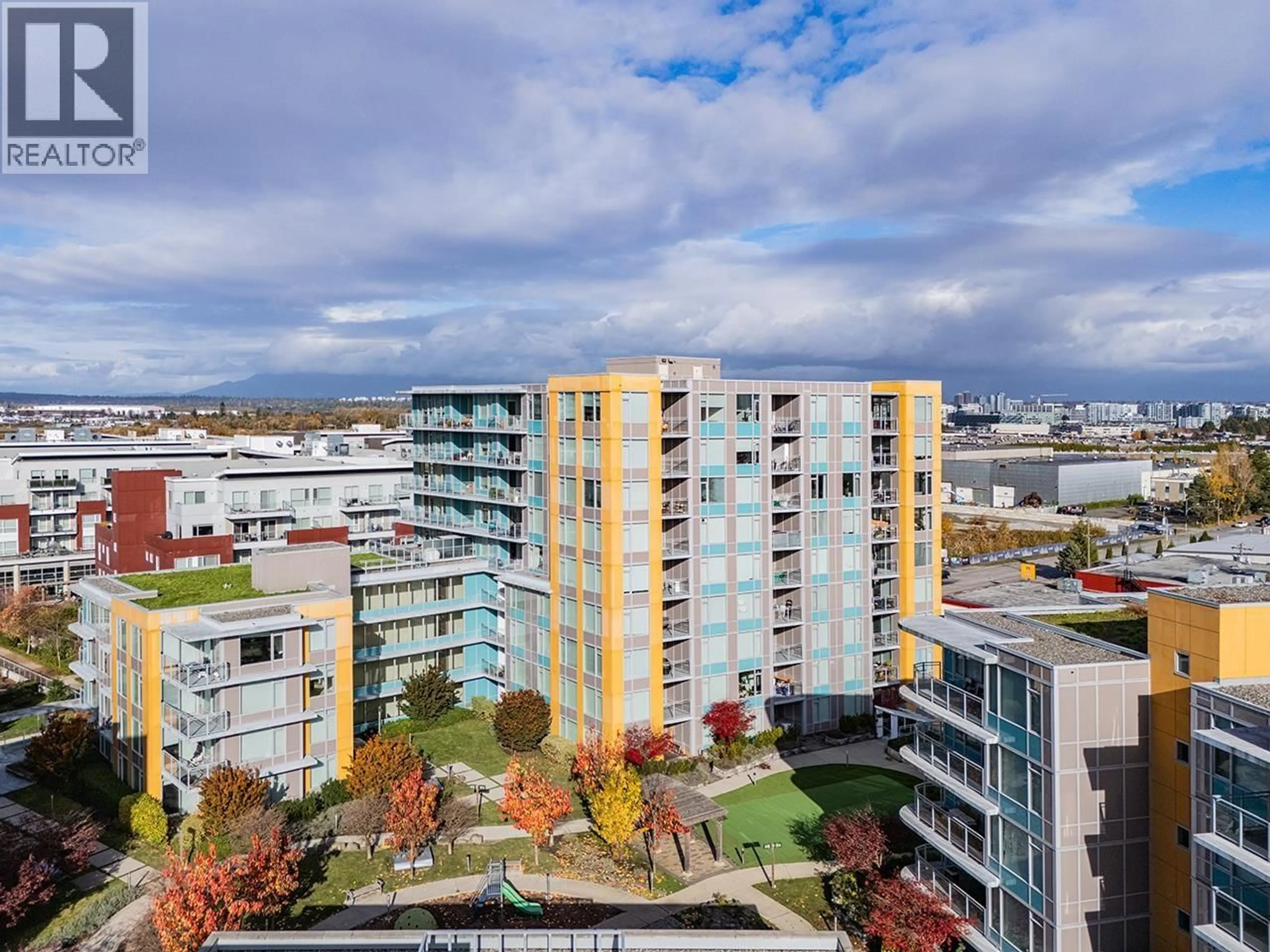 A pic from outside/outdoor area/front of a property/back of a property/a pic from drone, city buildings view from balcony for 1007 - 7708 ALDERBRIDGE WAY, Richmond British Columbia V6X0P9