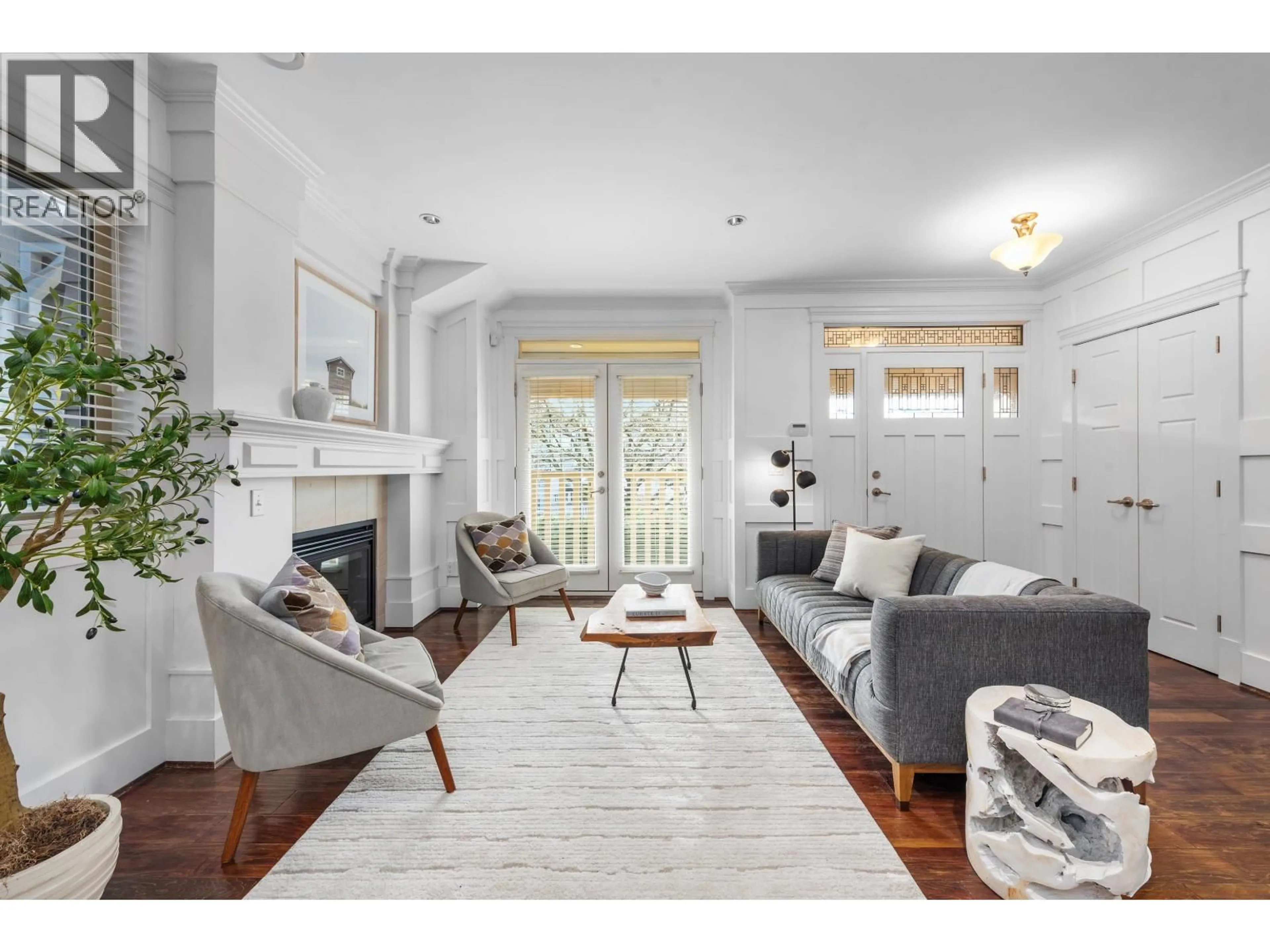 Living room with furniture, unknown for 2525 7TH AVENUE, Vancouver British Columbia V6K1Y8