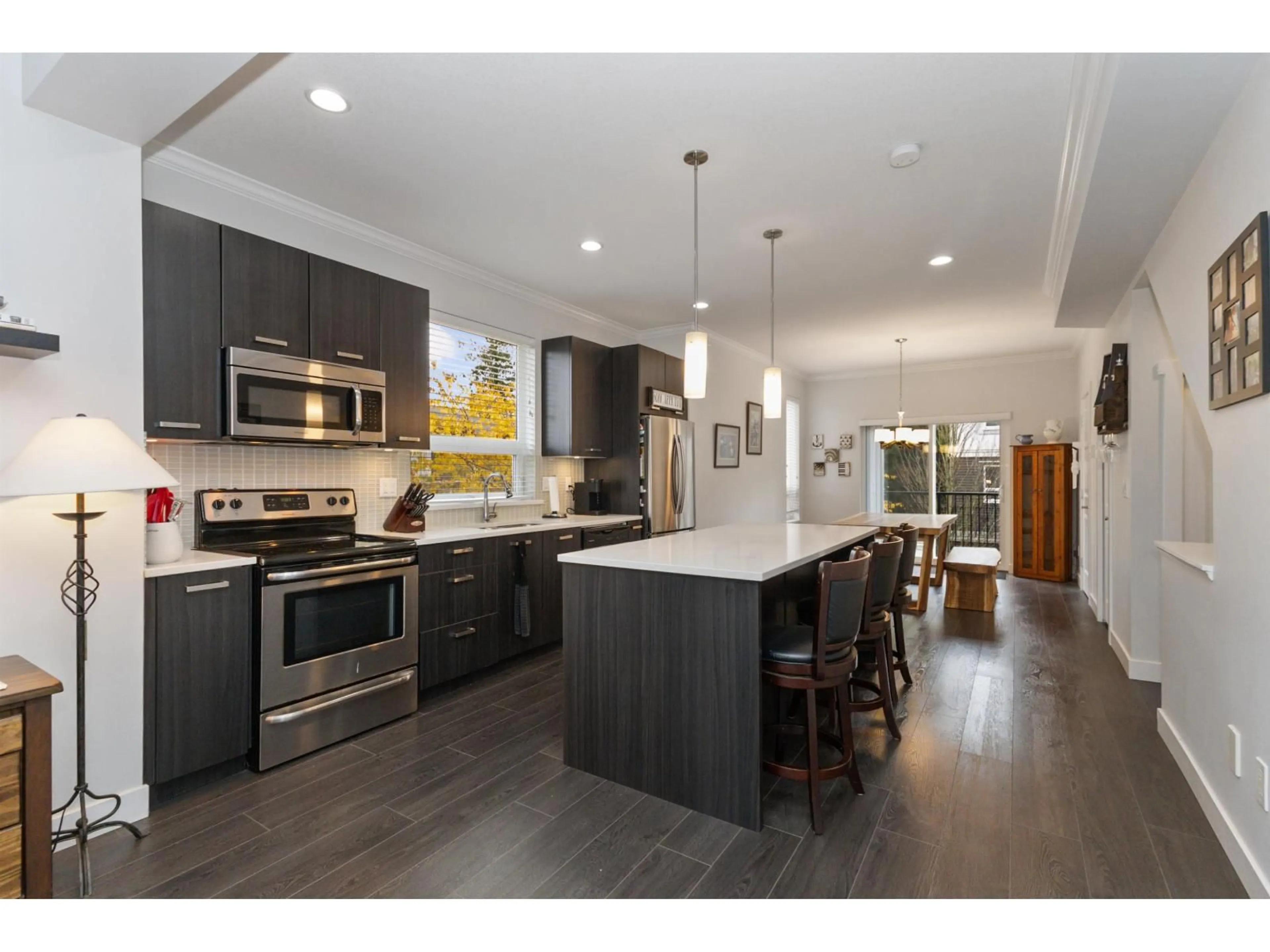 Open concept kitchen, unknown for 126 - 5888 144, Surrey British Columbia V3X0G8