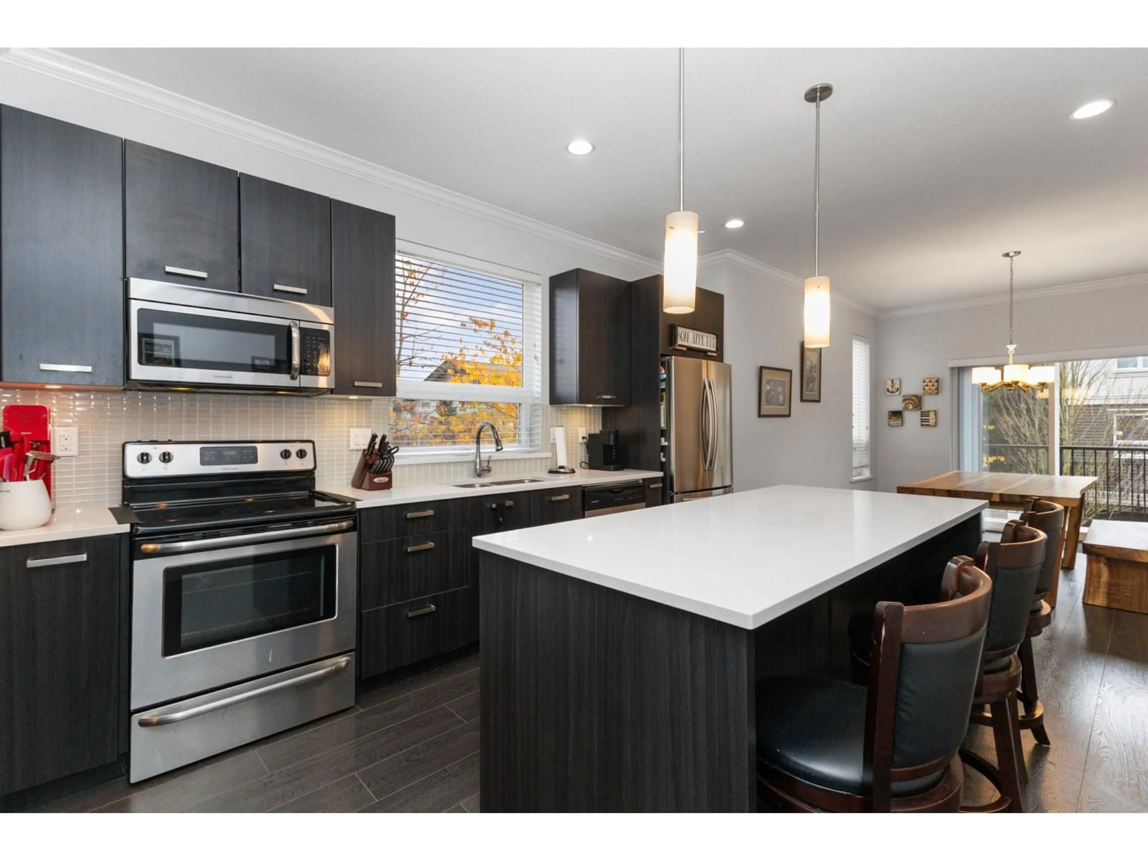 Open concept kitchen, unknown for 126 - 5888 144, Surrey British Columbia V3X0G8