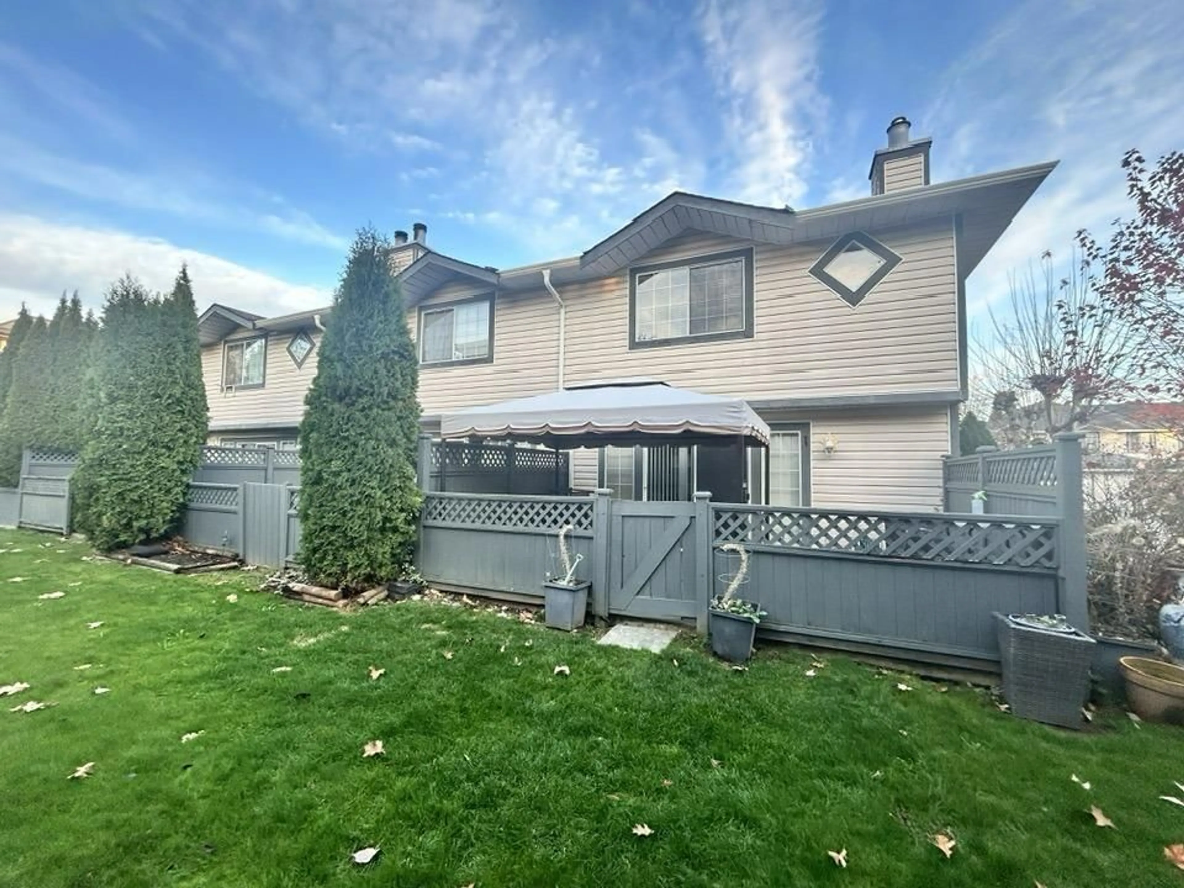 A pic from outside/outdoor area/front of a property/back of a property/a pic from drone, mountain view for 123 - 5360 201, Langley British Columbia V3A1P7