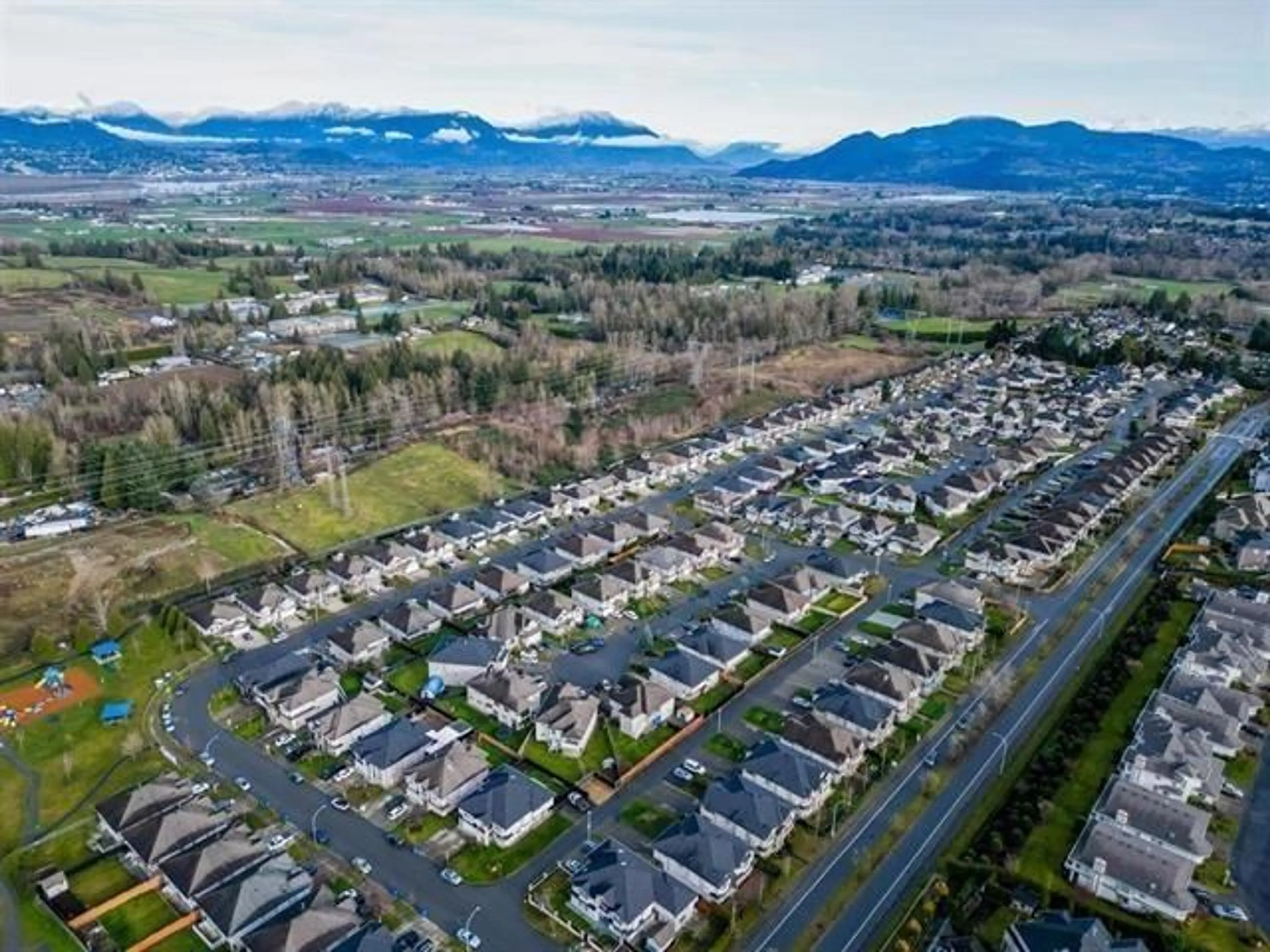 A pic from outside/outdoor area/front of a property/back of a property/a pic from drone, mountain view for 31344 RIDGEVIEW DRIVE, Abbotsford British Columbia V2T6B3