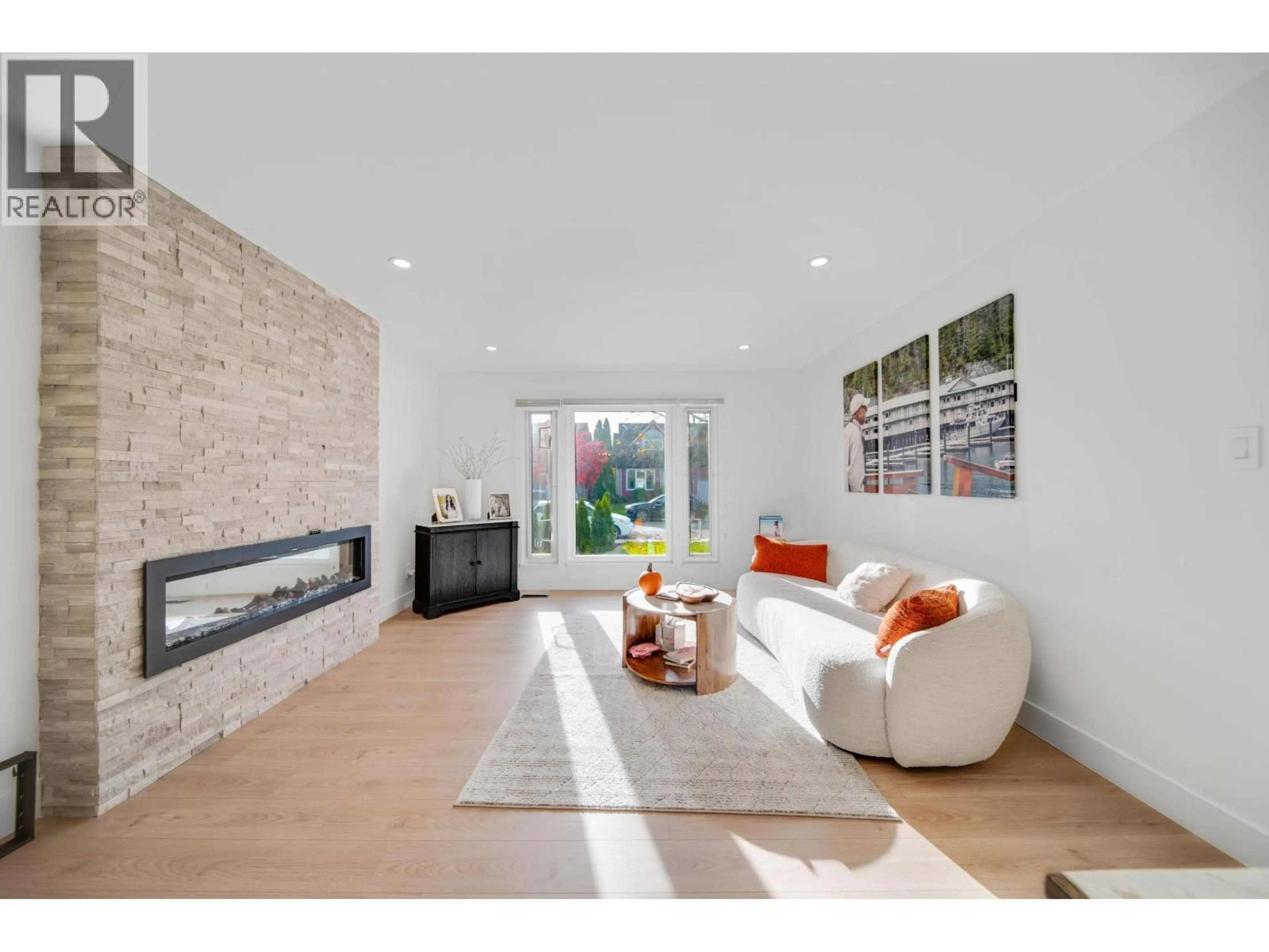 Living room with furniture, unknown for 22683 FRASERBANK CRESCENT, Richmond British Columbia V6V2L8