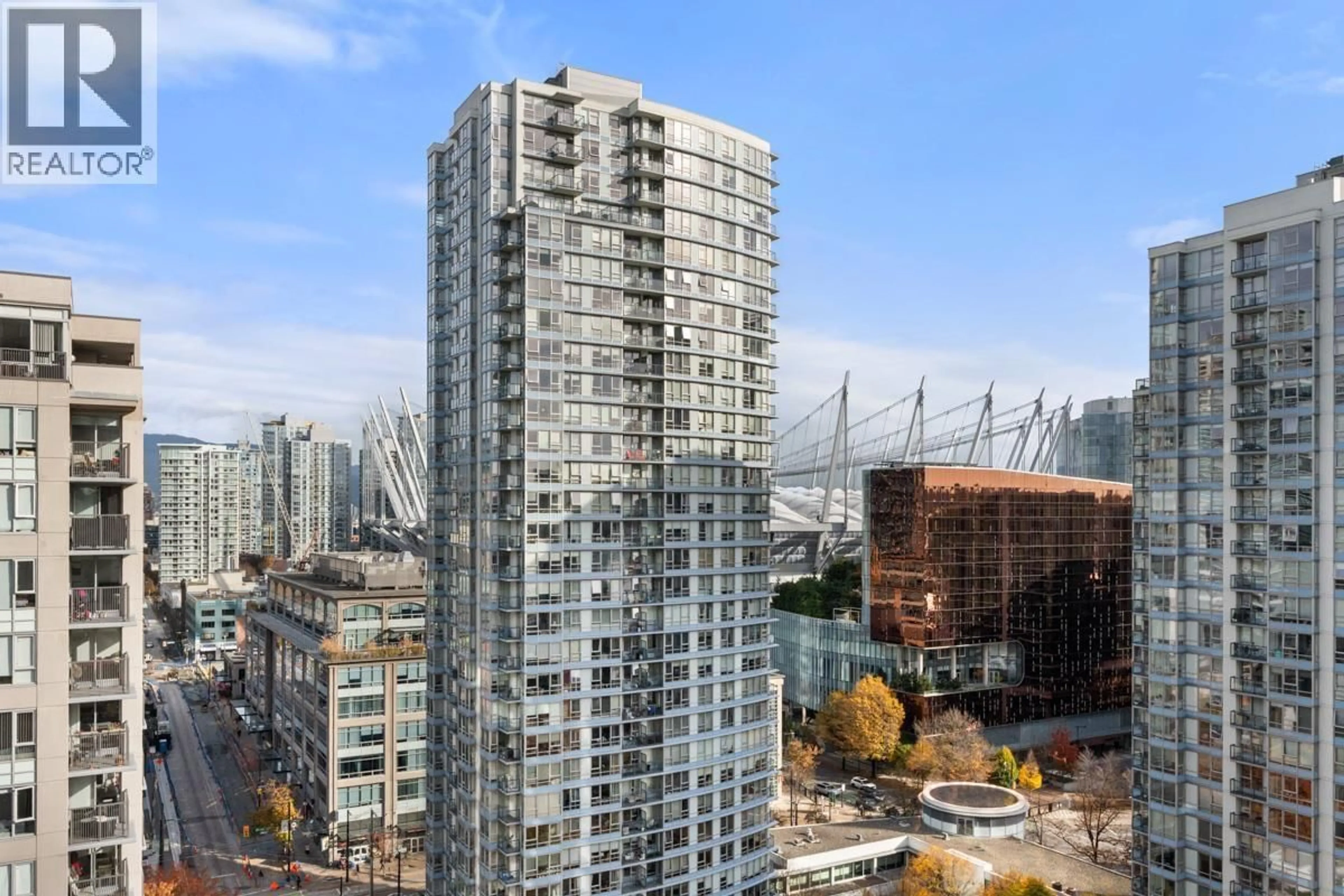 A pic from outside/outdoor area/front of a property/back of a property/a pic from drone, city buildings view from balcony for 1902 - 989 BEATTY STREET, Vancouver British Columbia V6Z3C2