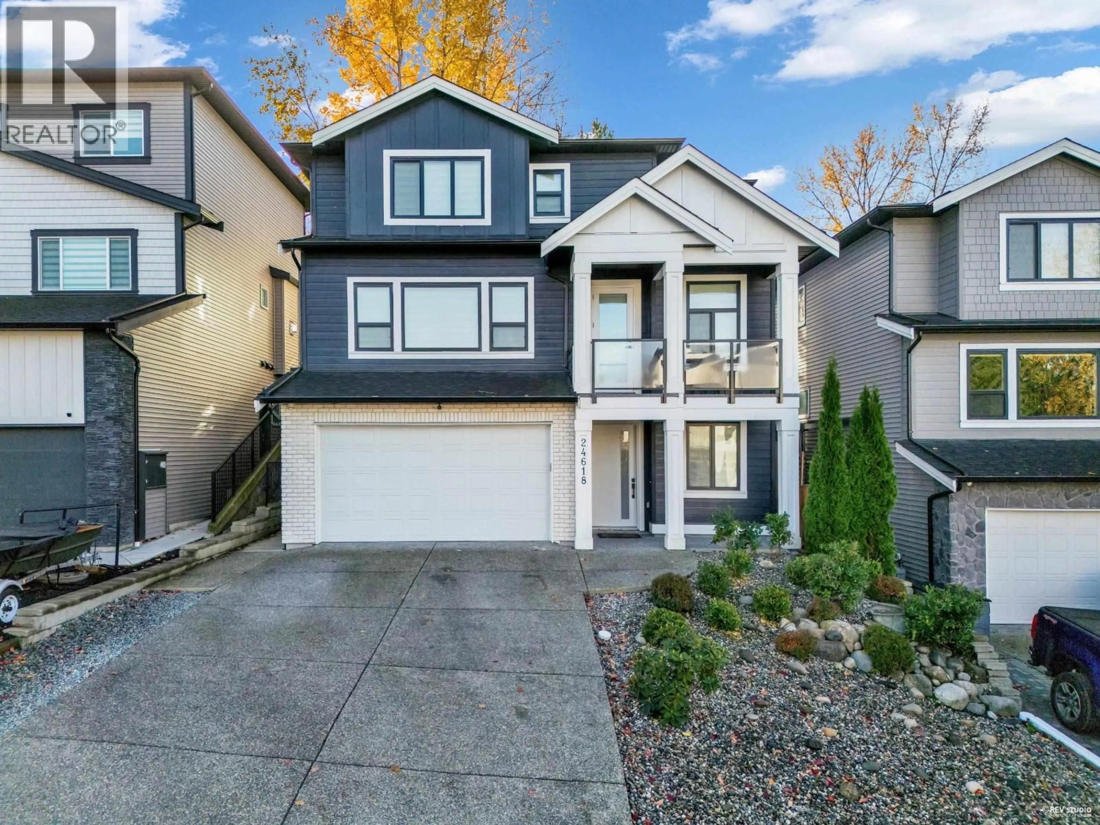 Home with vinyl exterior material, street for 24618 105A AVENUE, Maple Ridge British Columbia V2W0K3