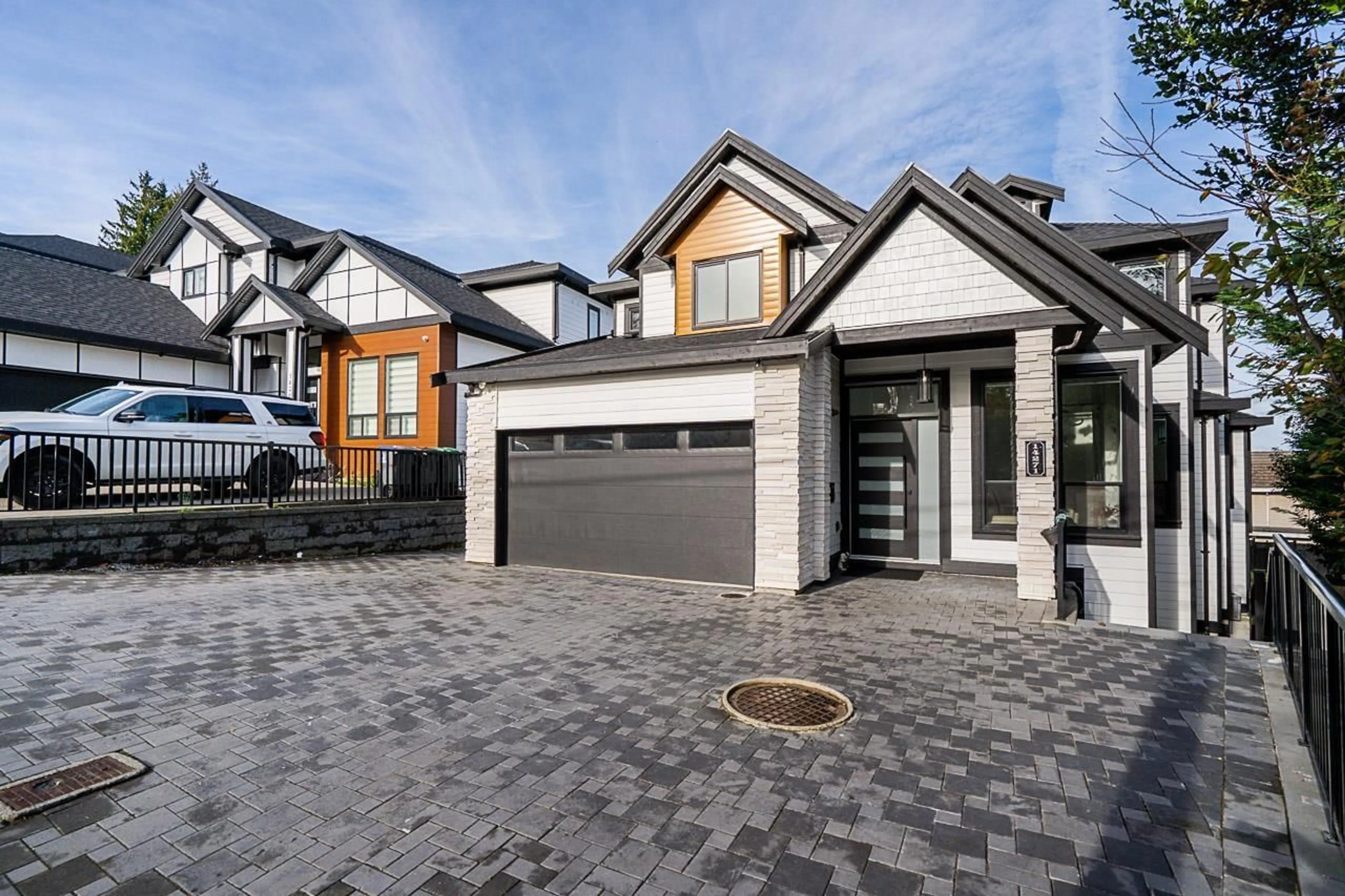 Home with brick exterior material, street for 14271 GROSVENOR, Surrey British Columbia V3R5H2