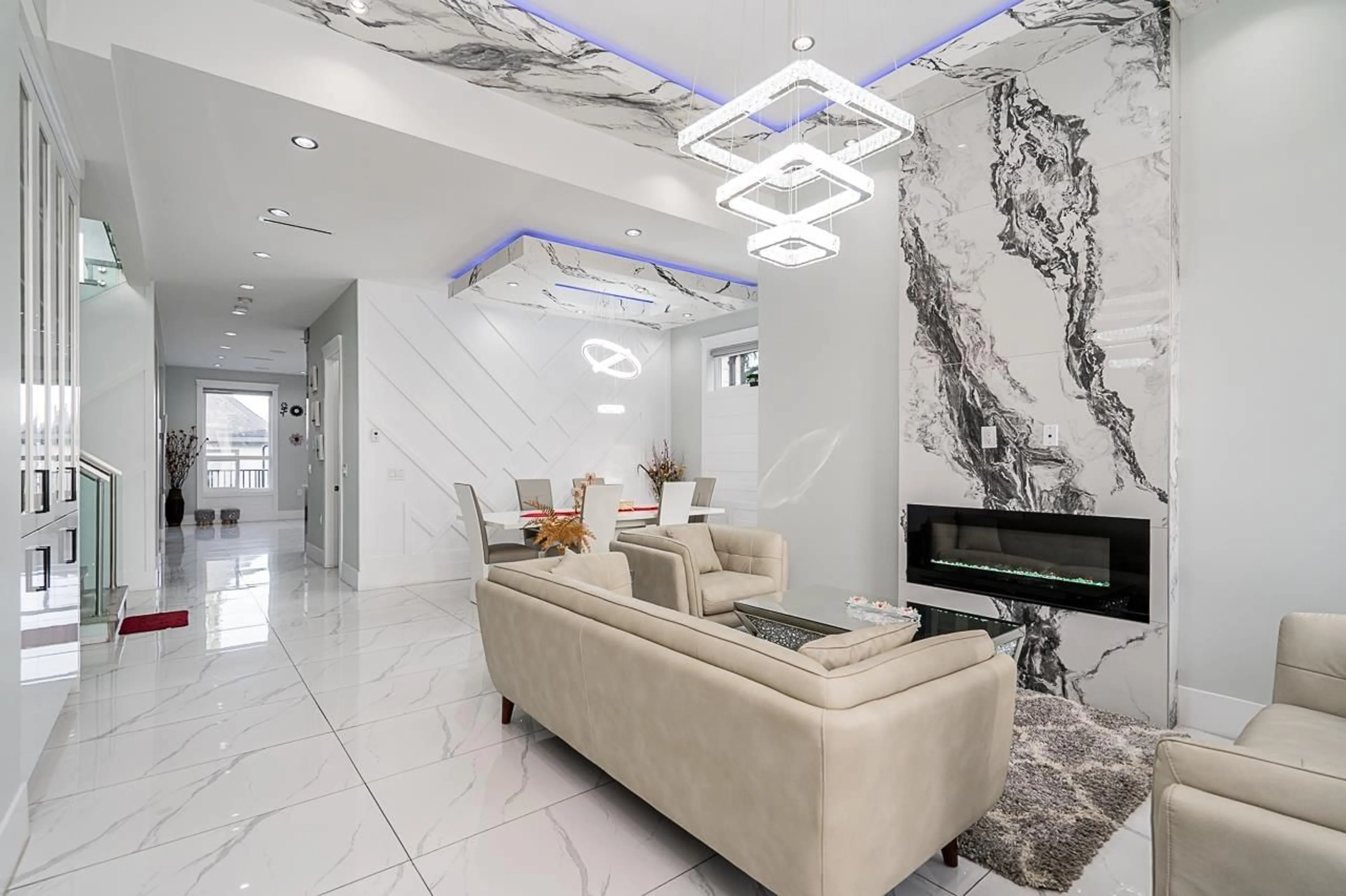 Lobby for 14271 GROSVENOR, Surrey British Columbia V3R5H2