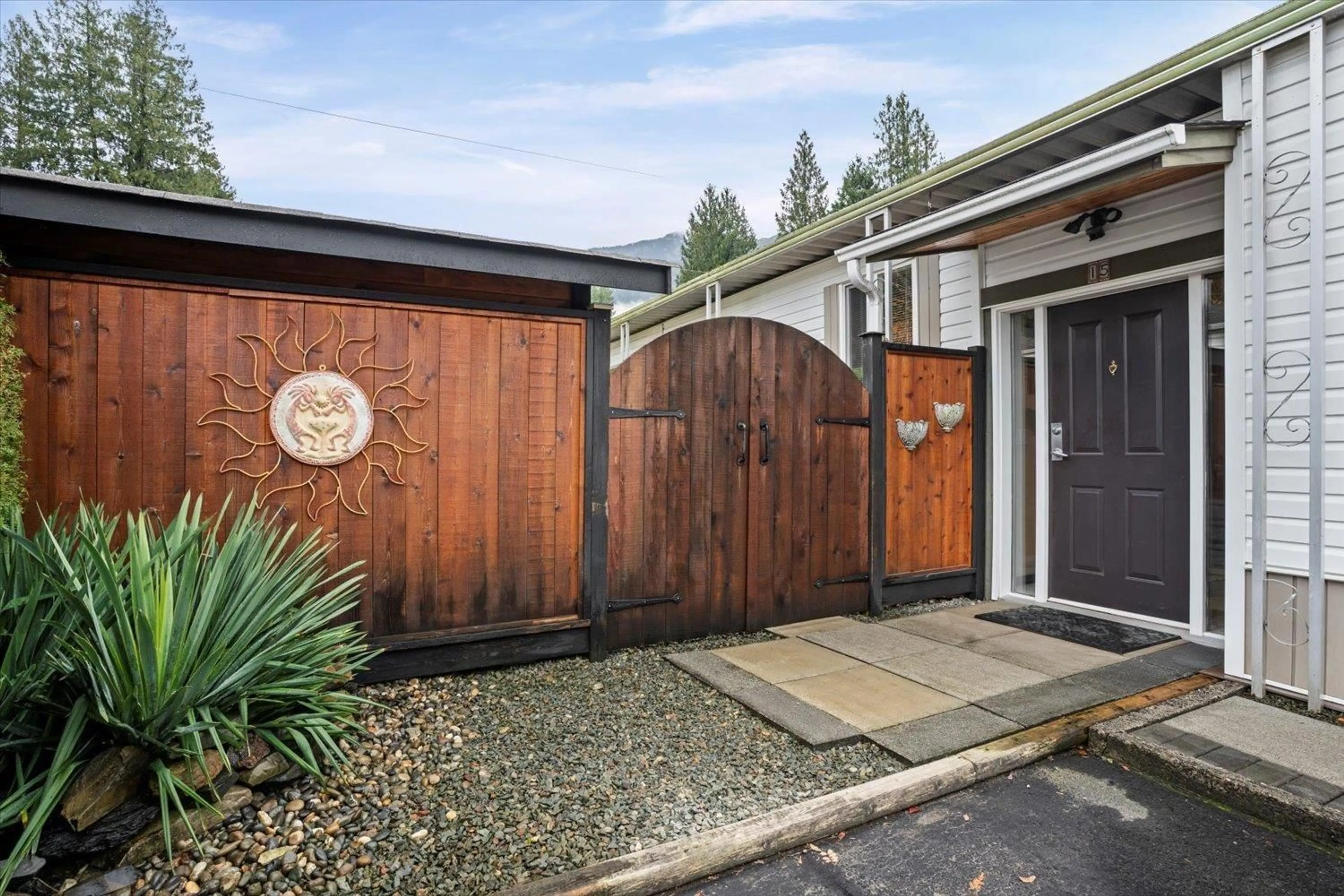 Indoor entryway for 15 - 52324 YALE ROAD, Rosedale British Columbia V0X1X1