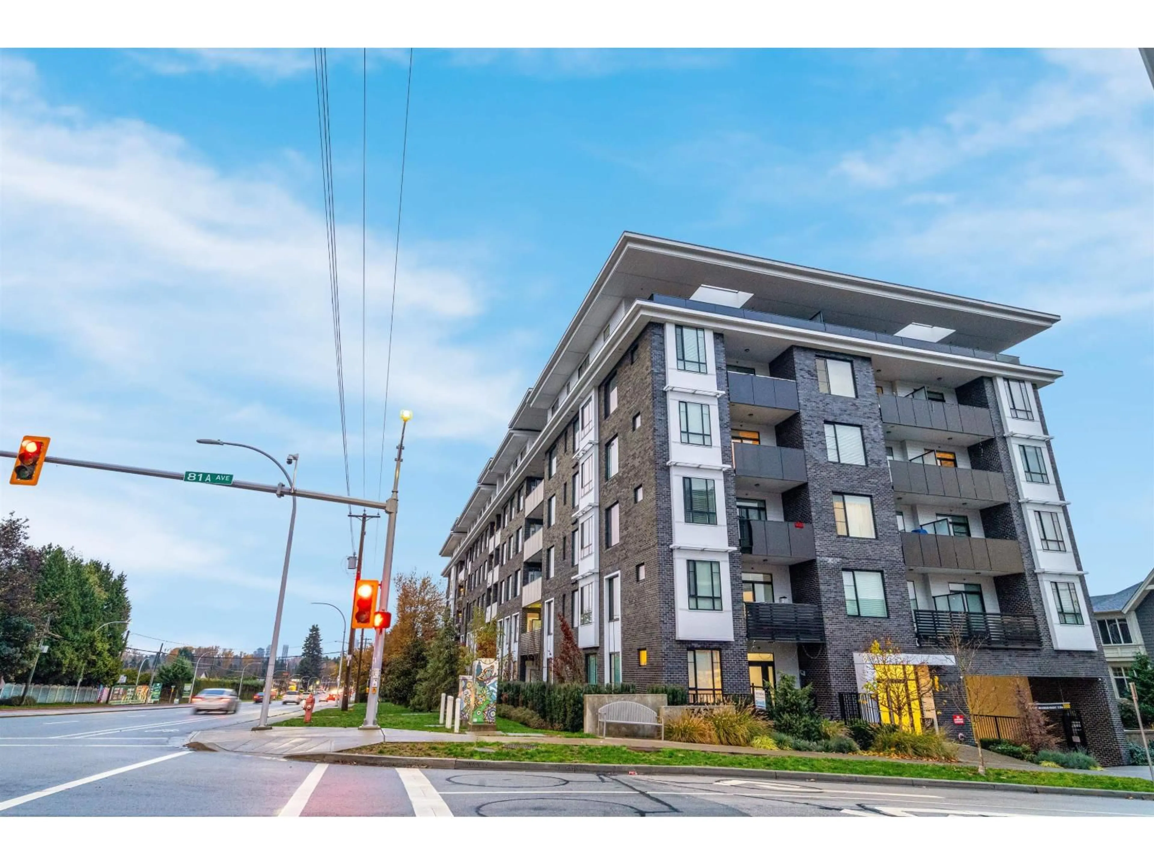 Blurry image for 407 - 13623 81A AVENUE, Surrey British Columbia V3W3N7