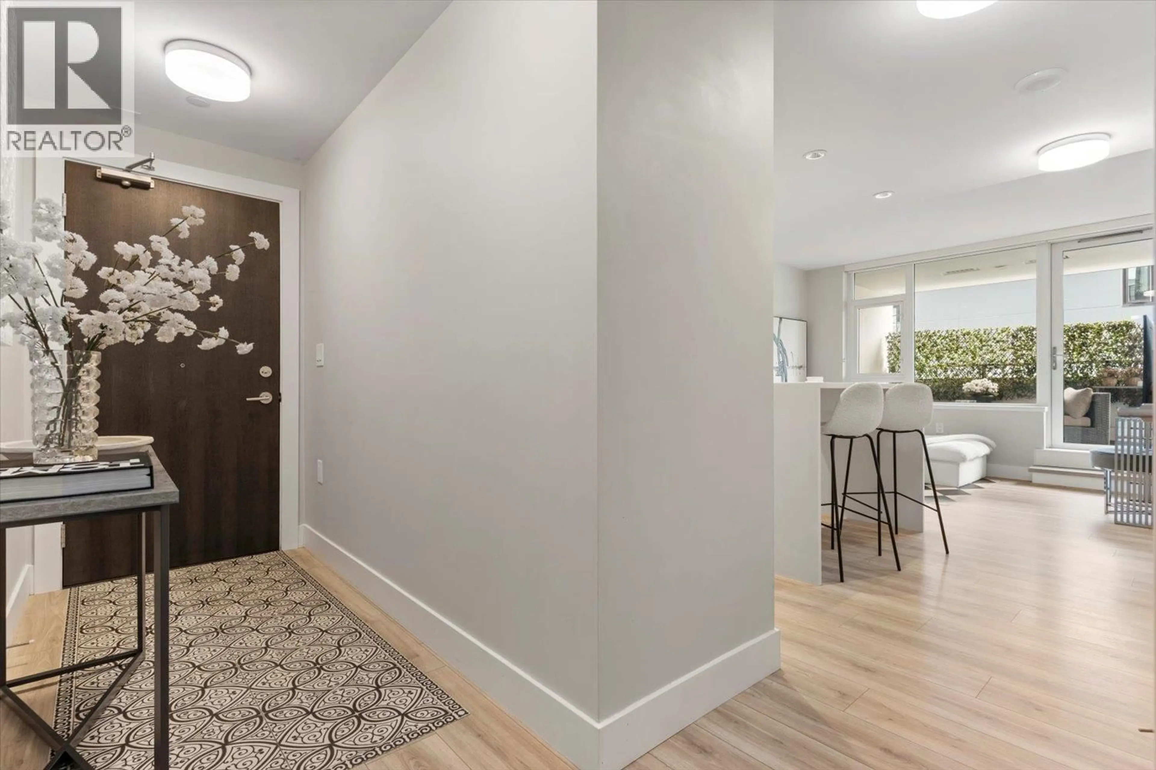 Indoor entryway for 508 - 8533 RIVER DISTRICT CROSSING, Vancouver British Columbia V5S0H2