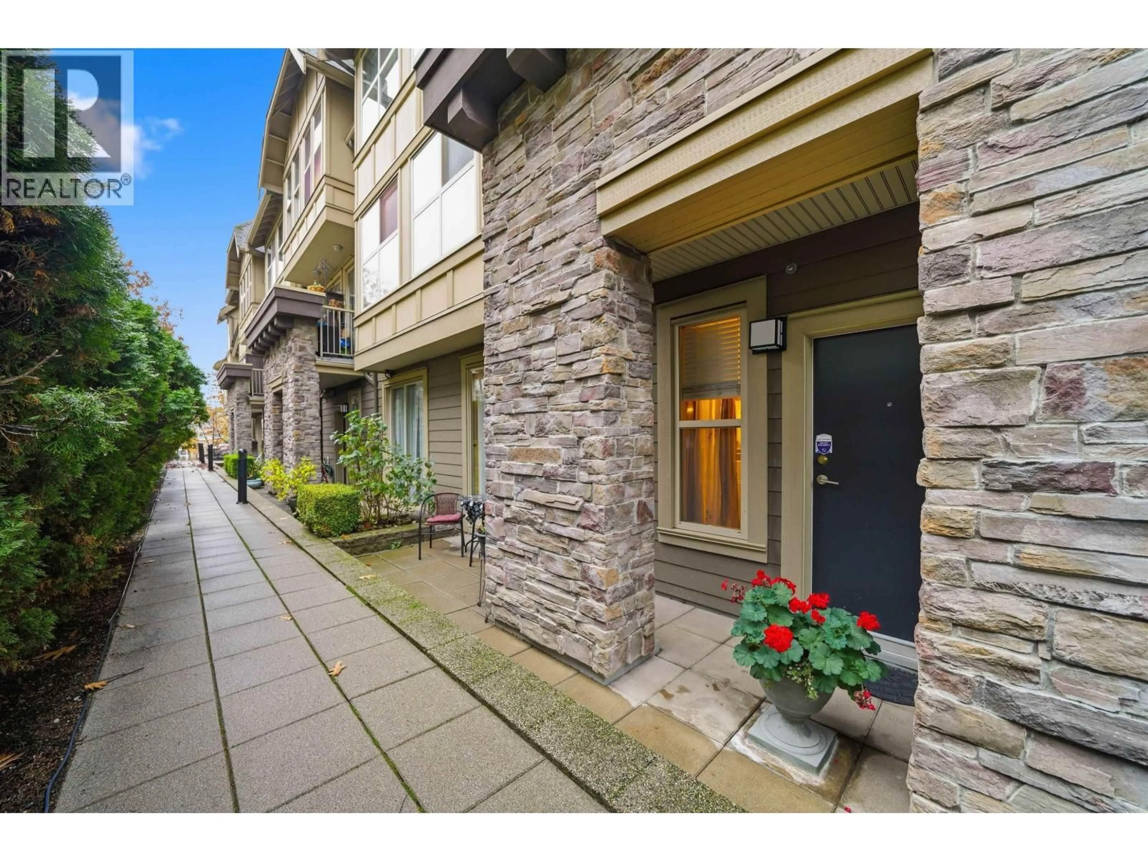 Unknown for 117 - 2108 ROWLAND STREET, Port Coquitlam British Columbia V3C0C1