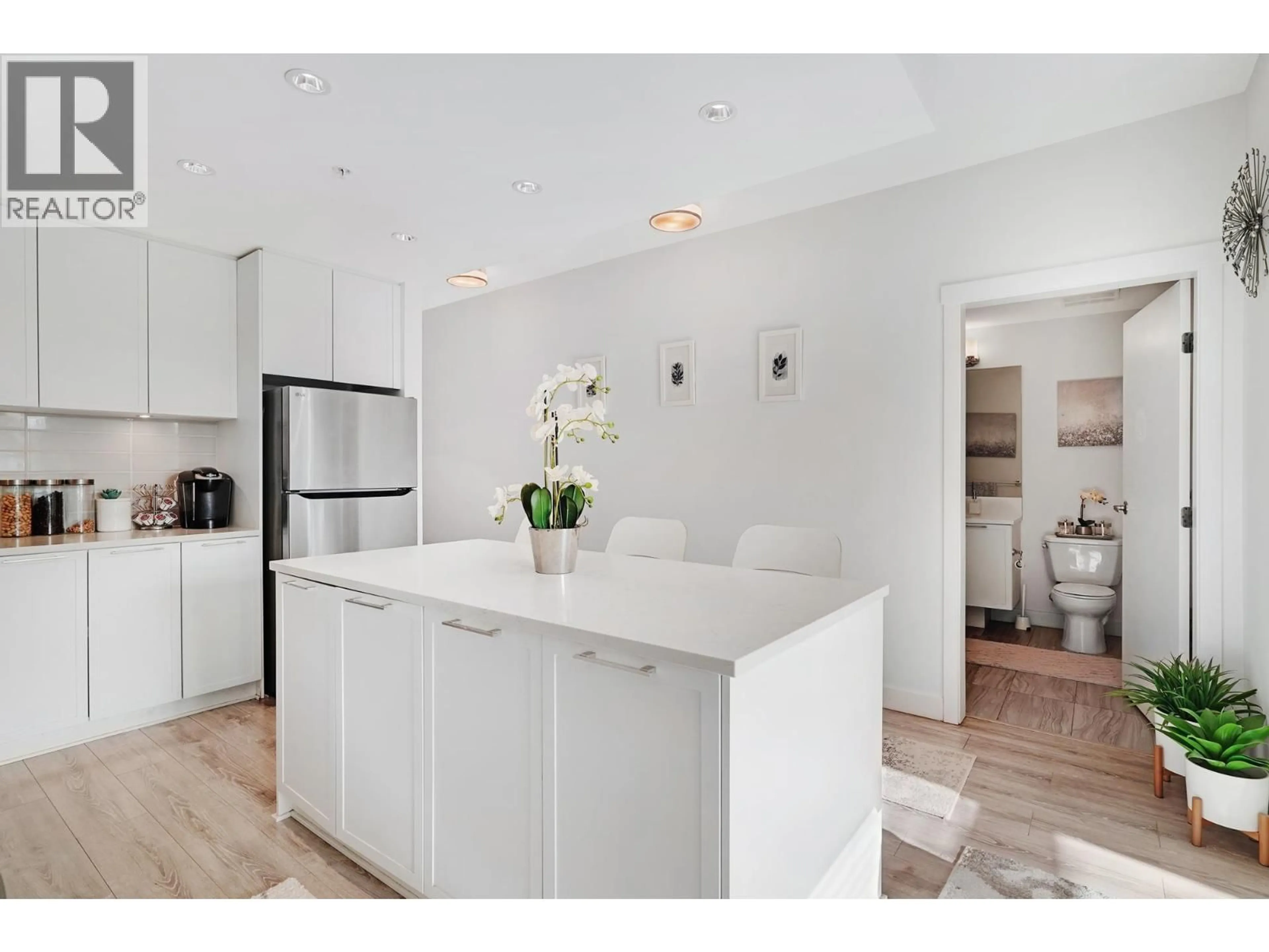 Open concept kitchen, unknown for 316 - 2382 ATKINS AVENUE, Port Coquitlam British Columbia V3C0G7