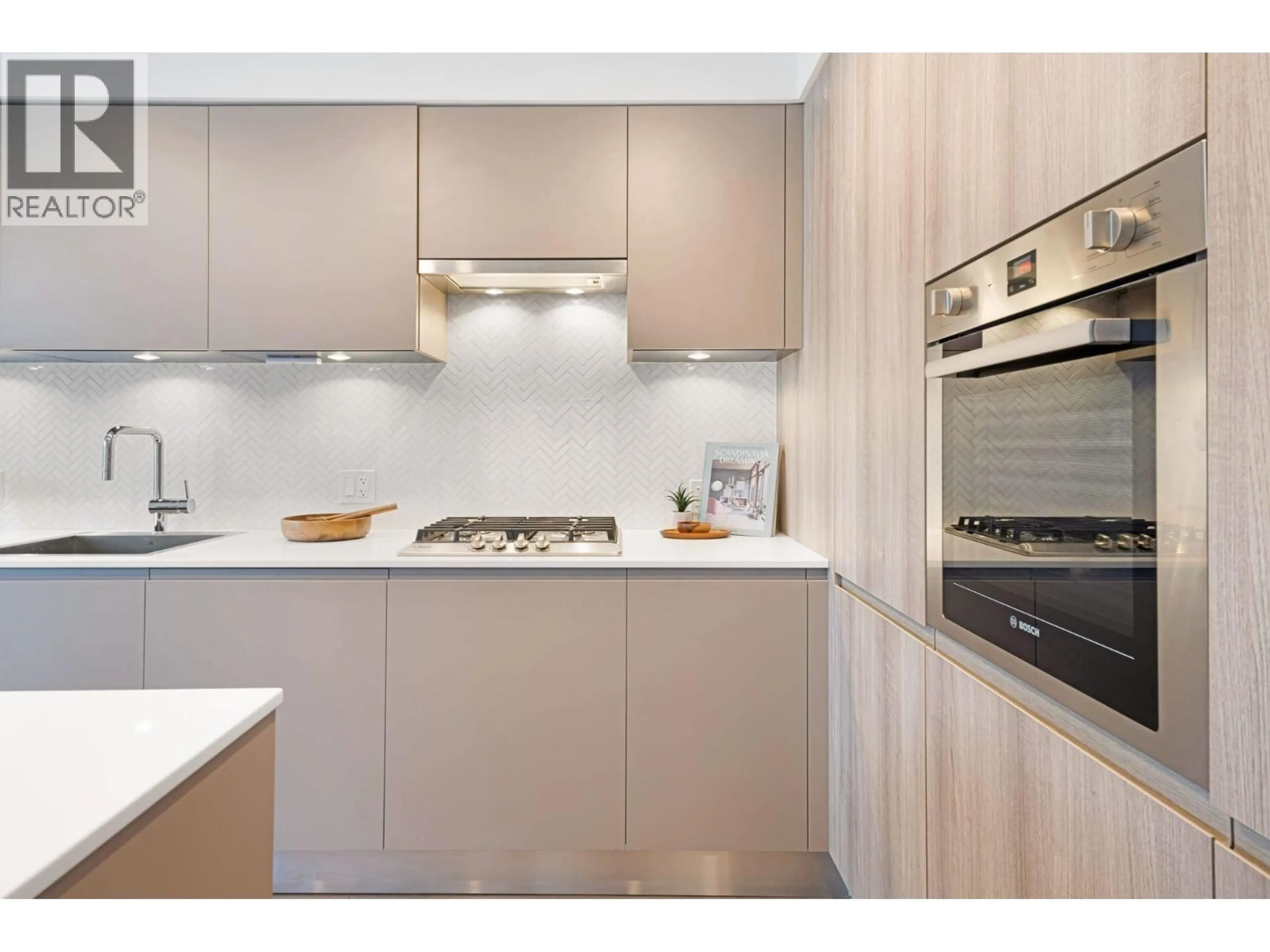 Standard kitchen, unknown for 1811 - 3833 EVERGREEN PLACE, Burnaby British Columbia V3J0M2