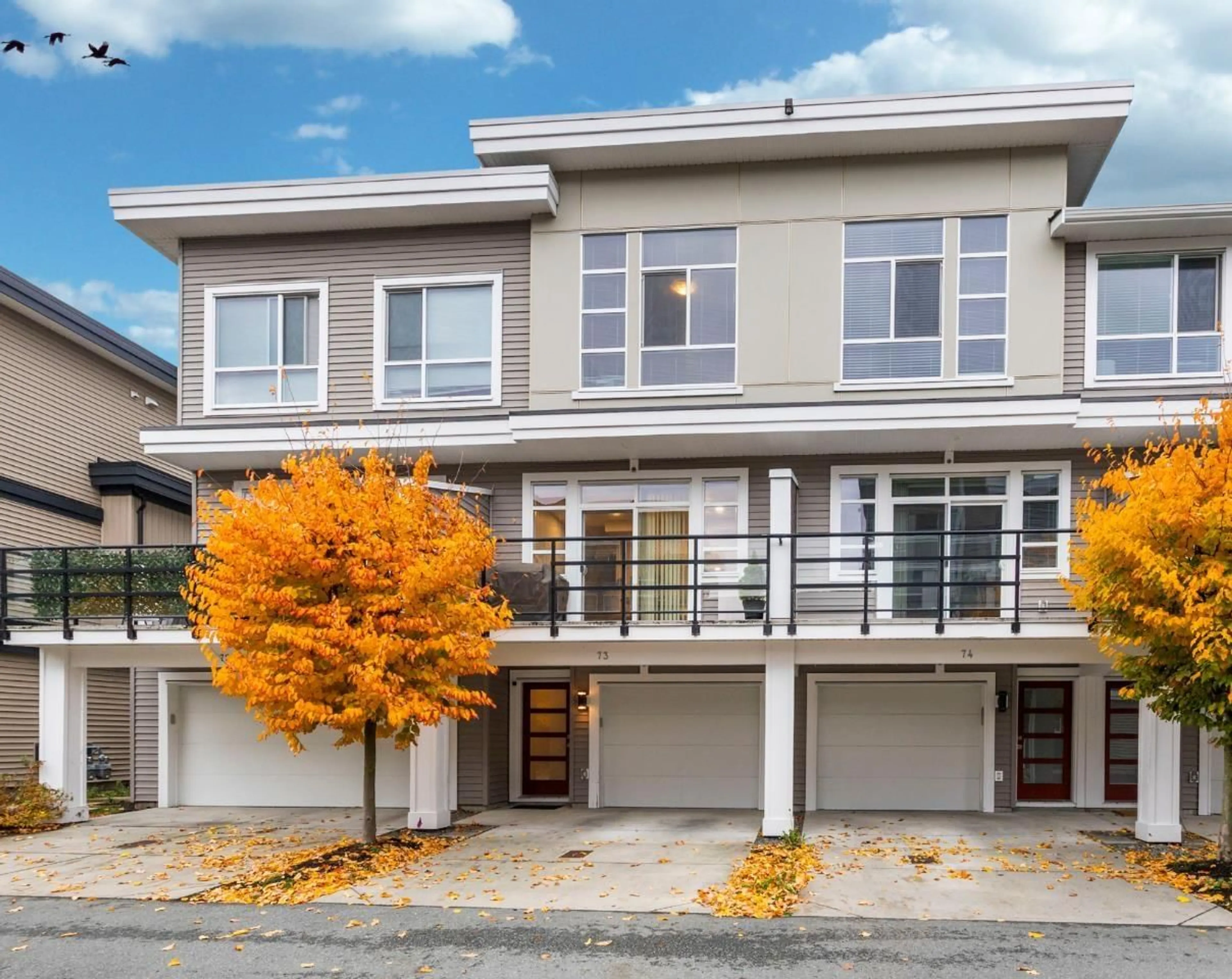 Home with vinyl exterior material, street for 73 - 8413 MIDTOWN WAY, Chilliwack British Columbia V2P0G7