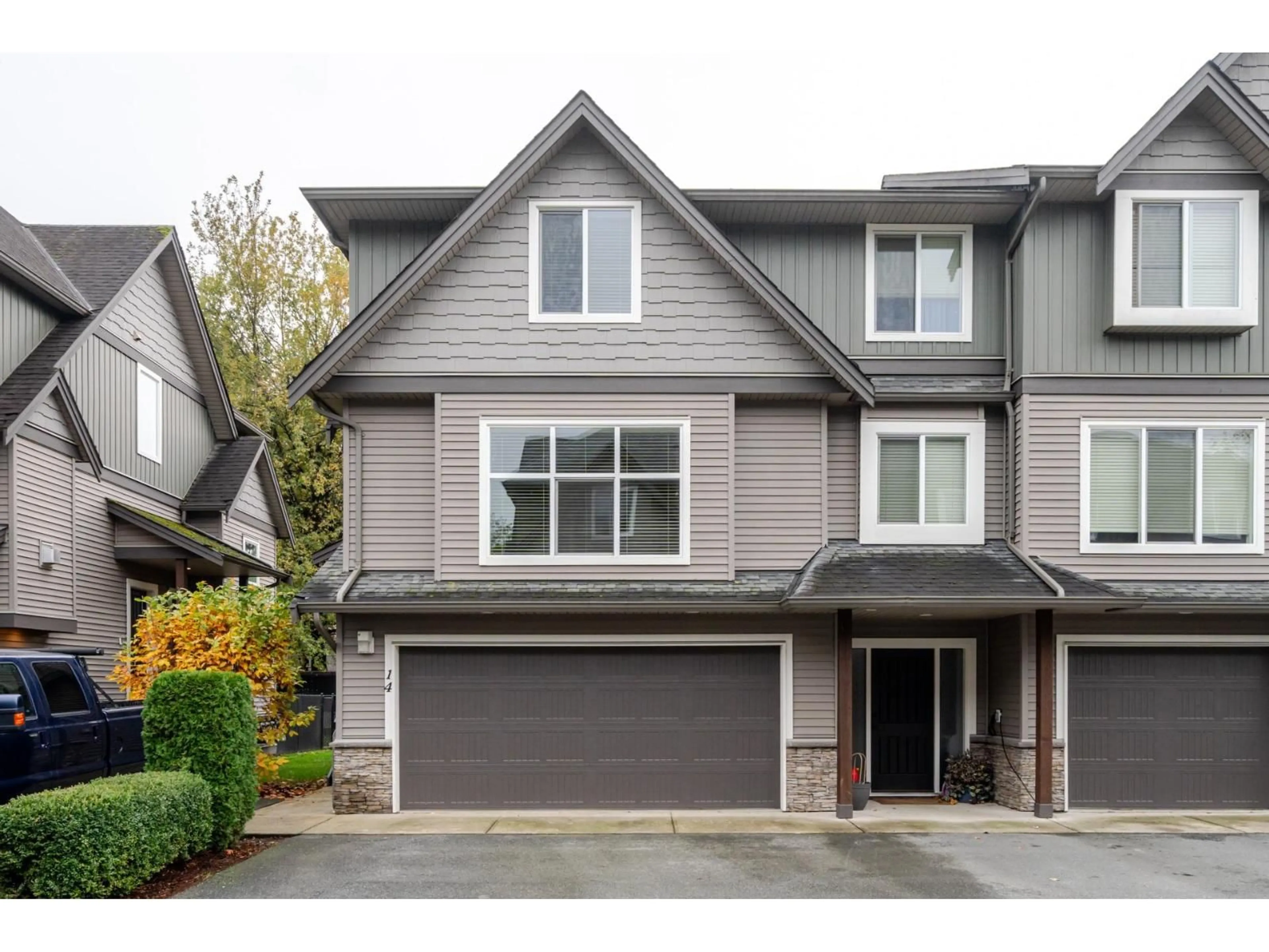 Home with vinyl exterior material, street for 14 - 1609 AGASSIZ-ROSEDALE NO 9 HIGHWAY, Agassiz British Columbia V0M1A3