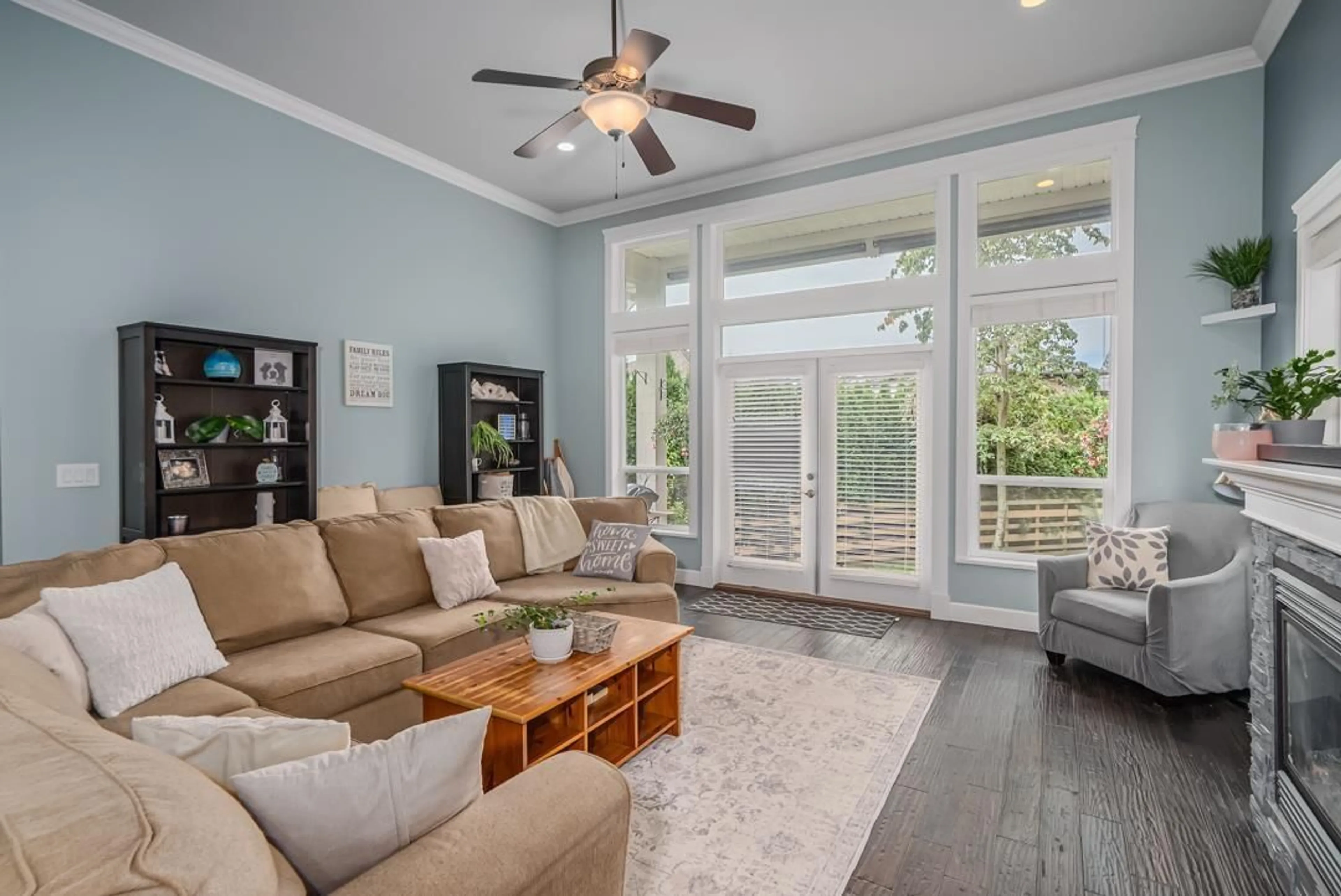 Living room with furniture, unknown for 32605 MAYNARD, Mission British Columbia V4S0B7