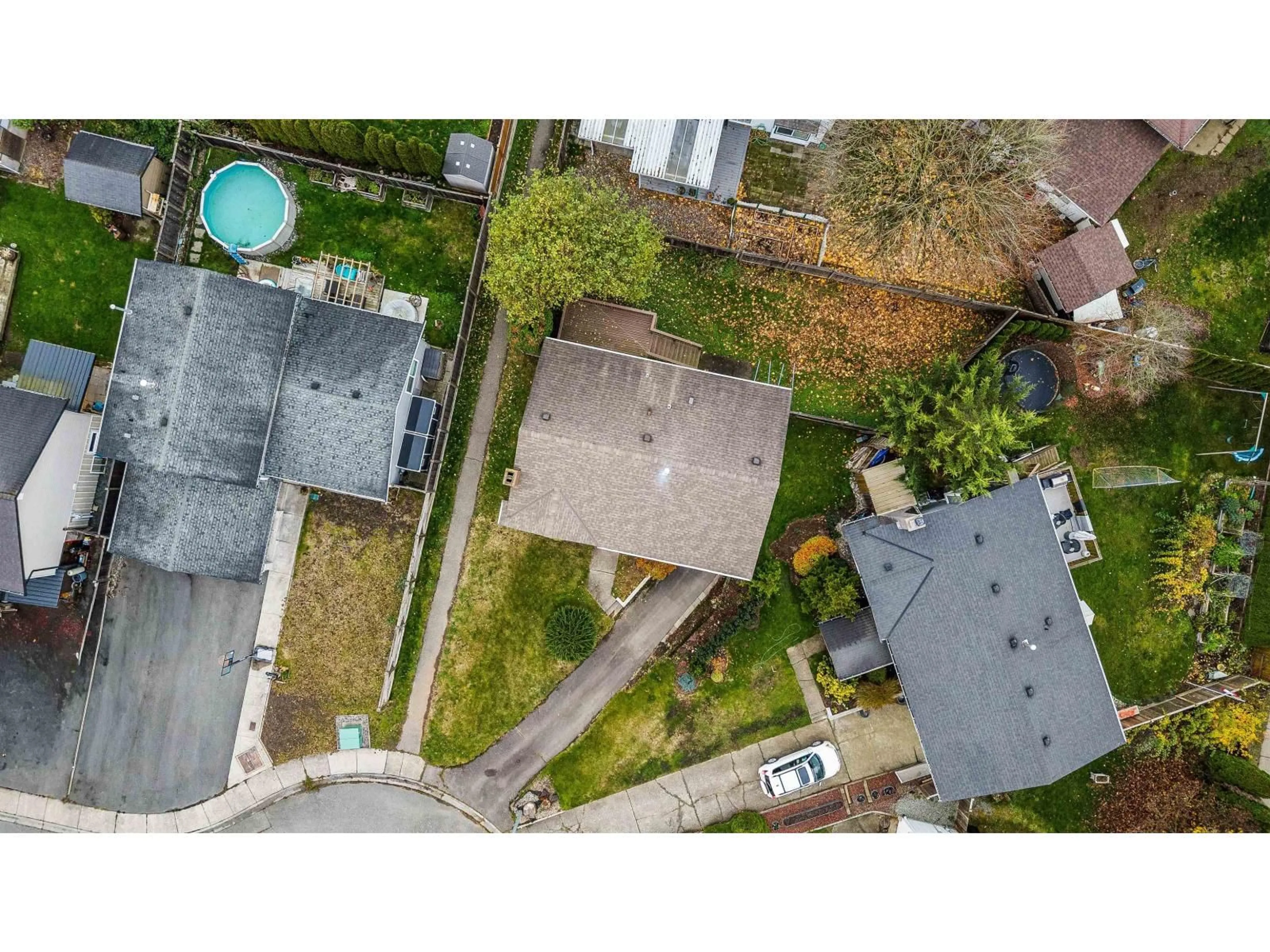 A pic from outside/outdoor area/front of a property/back of a property/a pic from drone, street for 27177 33A, Langley British Columbia V4W3H5