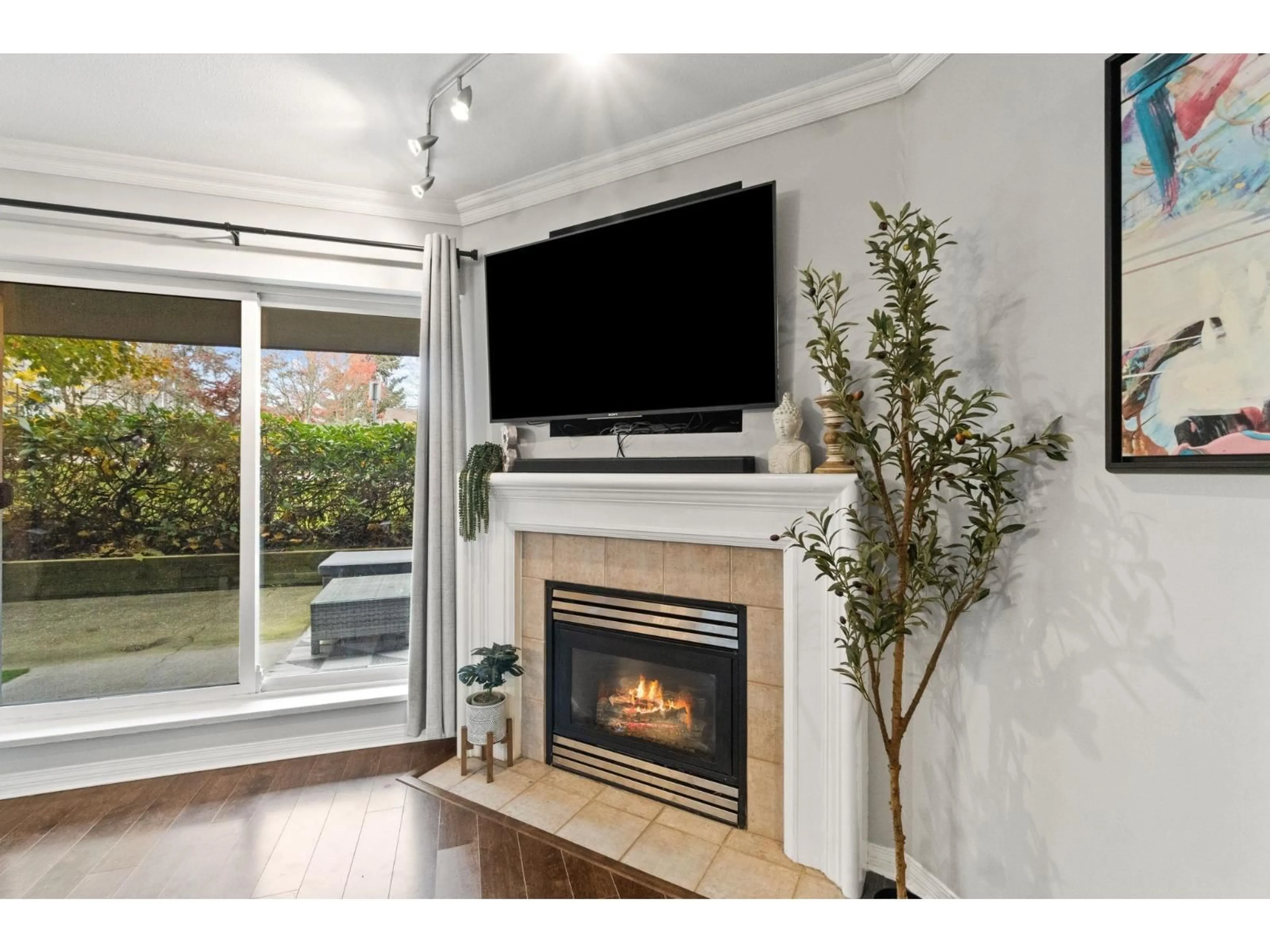 Home theater for 101 - 15150 29A AVENUE, Surrey British Columbia V4P3B1