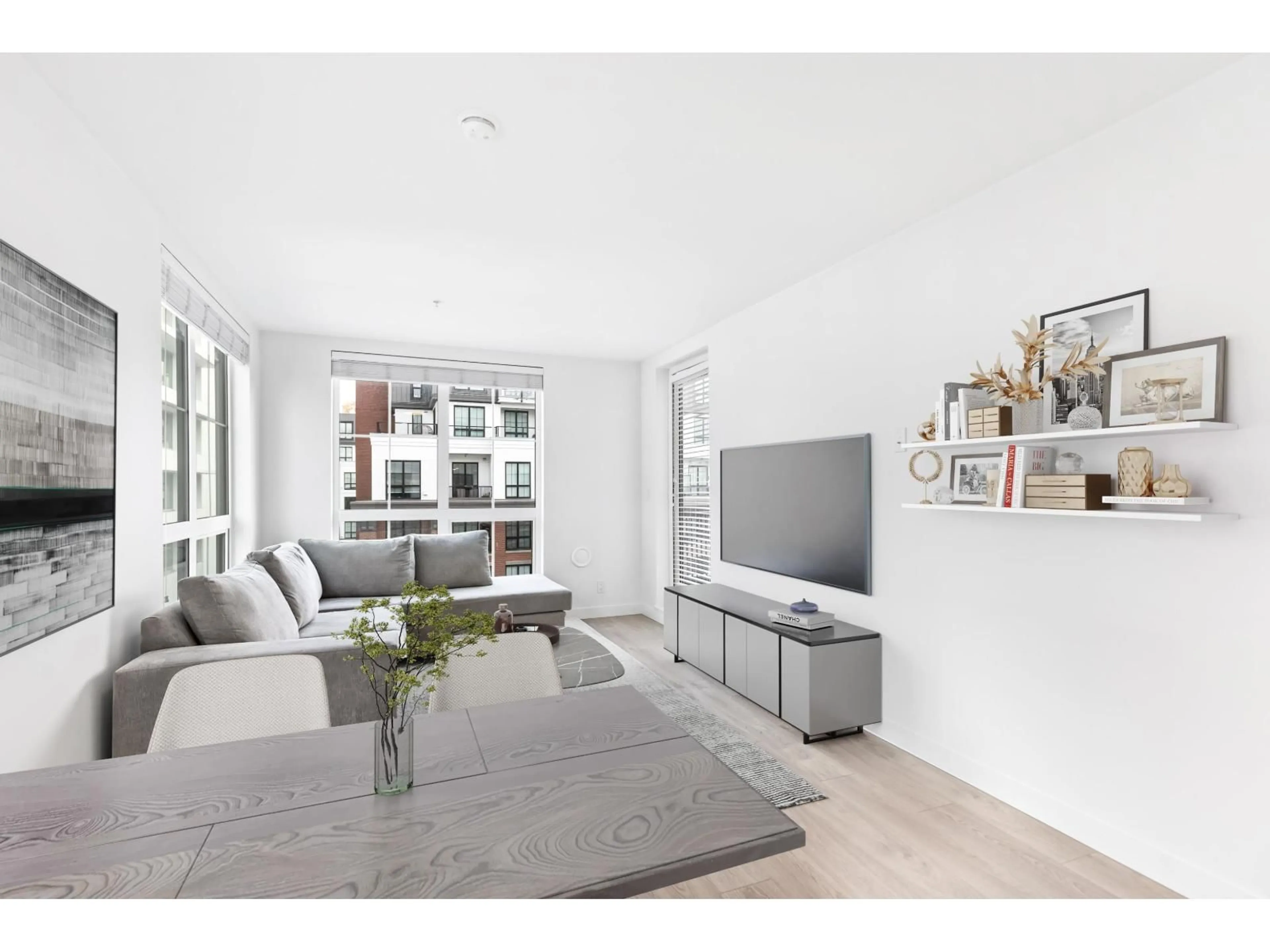 Living room with furniture, unknown for 403 - 20019 83A AVENUE, Langley British Columbia V2Y5K6