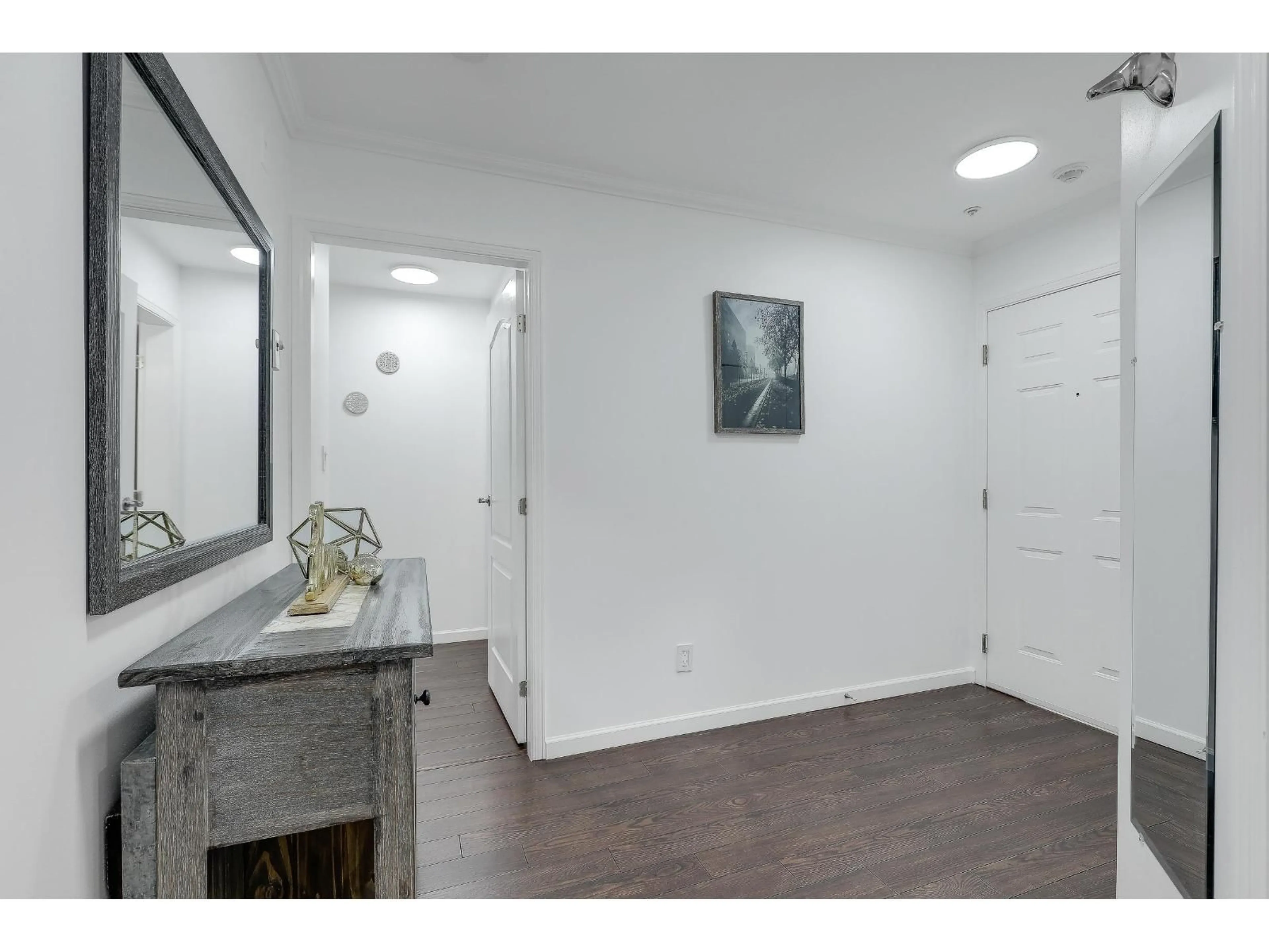 Unknown for 201 - 5450 208, Langley British Columbia V3A2J9